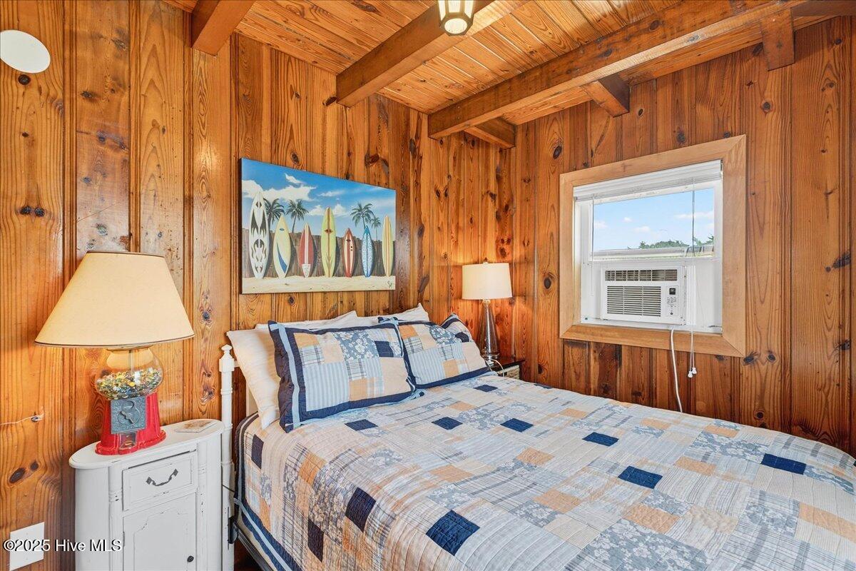 100527780 | Photo 45