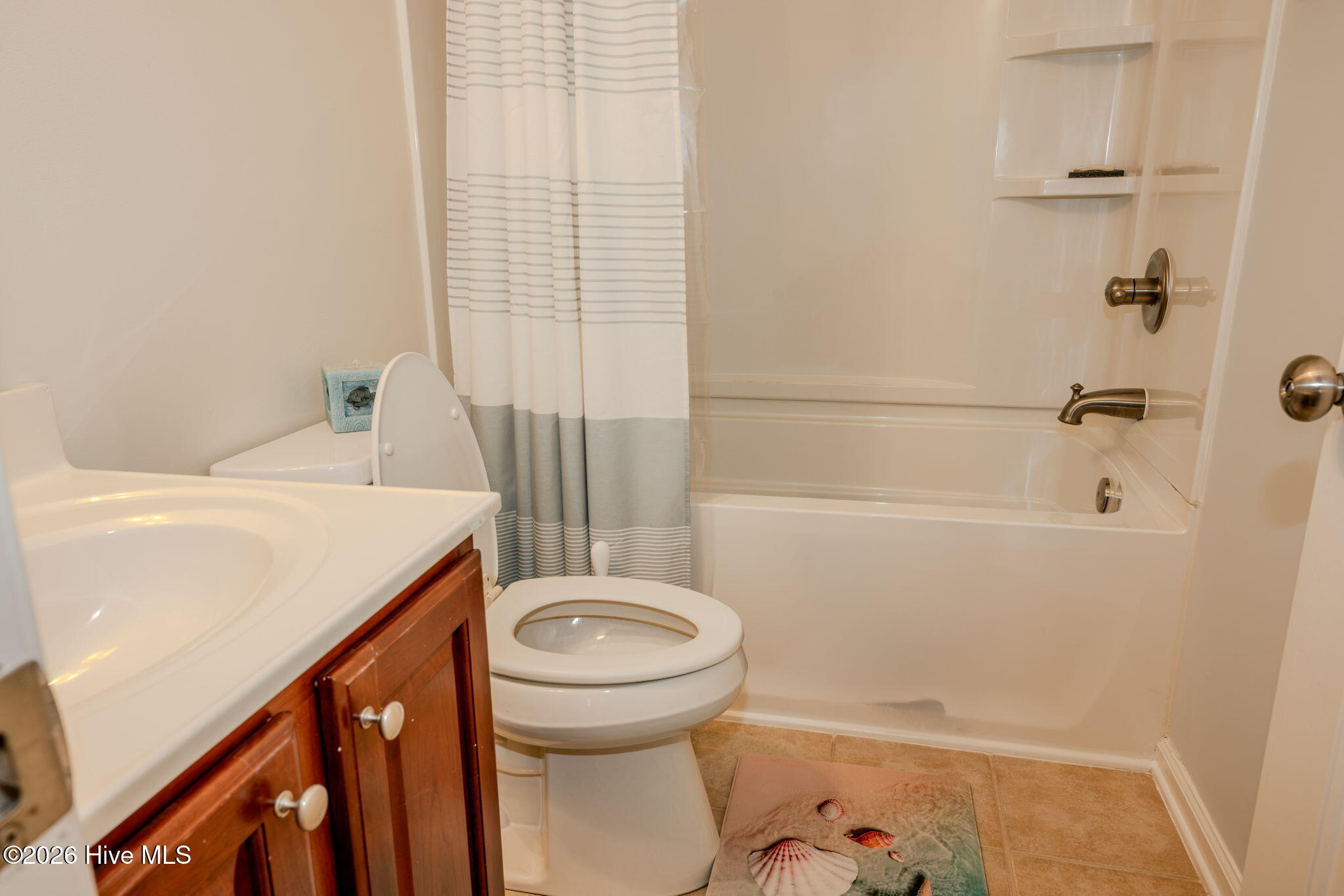 100562762 | Photo 17