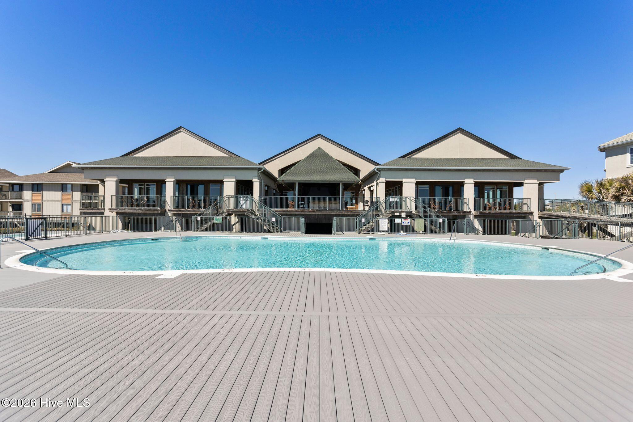 100560222 | Photo 56