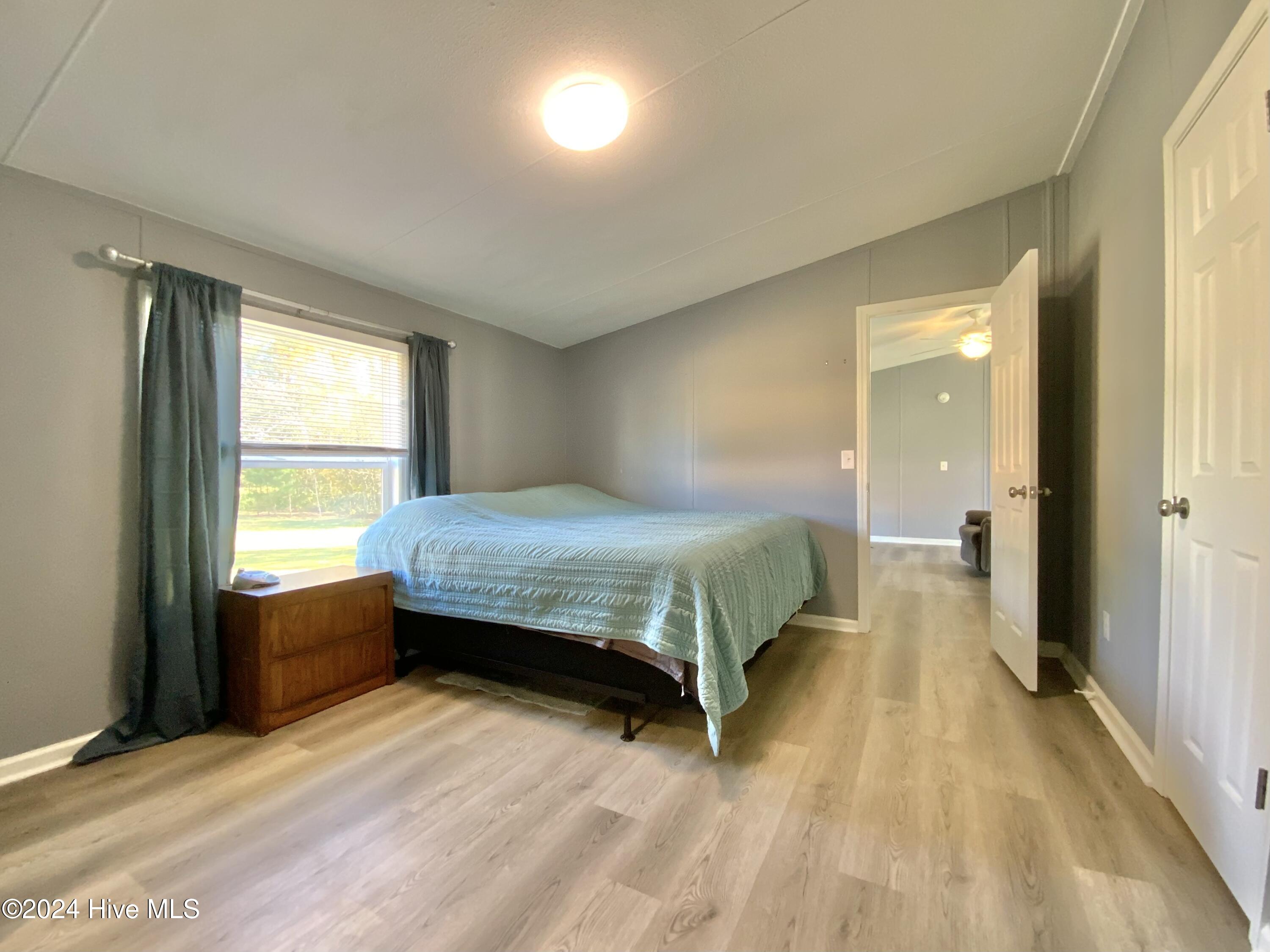 100476706 | Photo 10