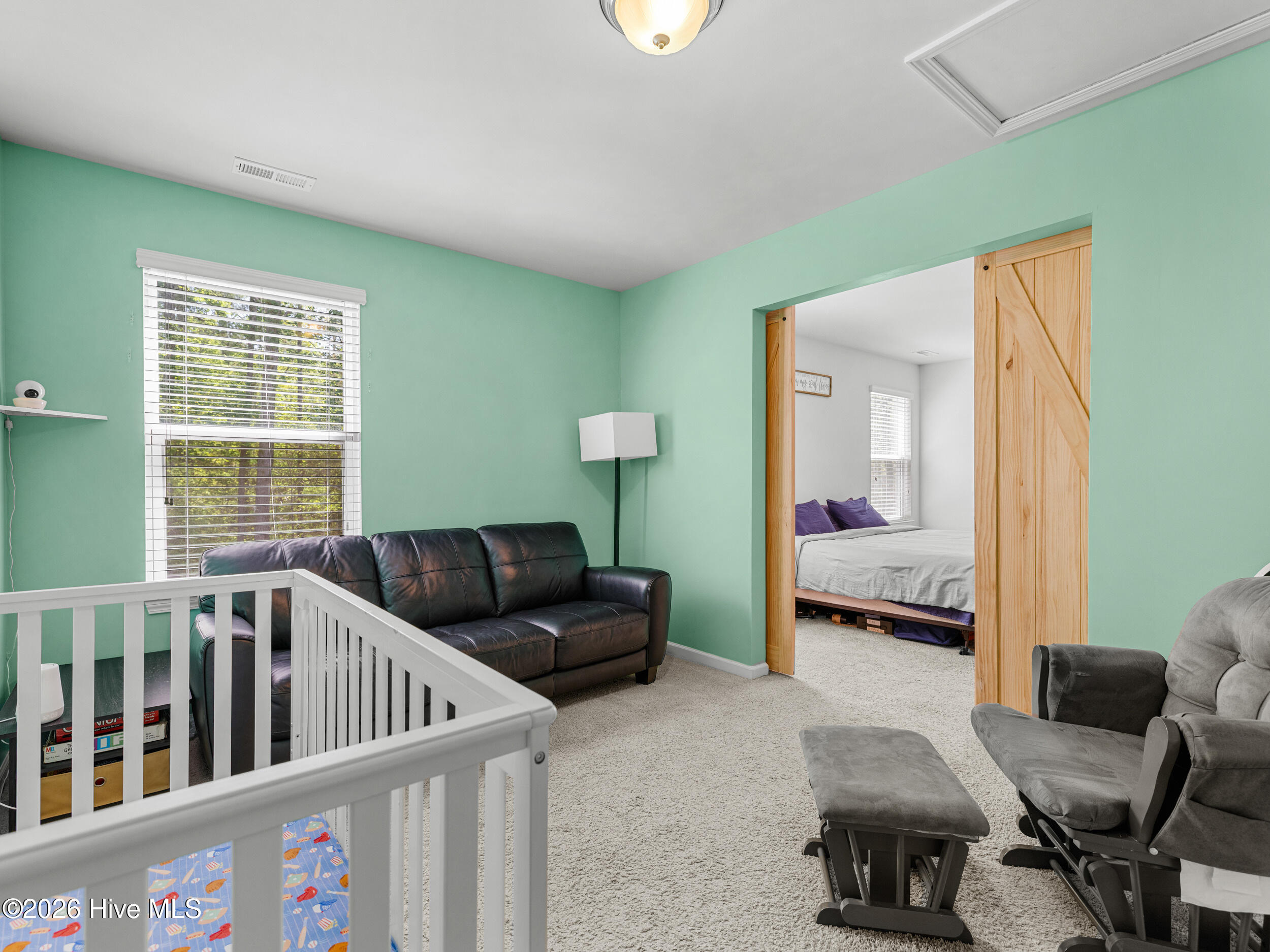 100567072 | Photo 30