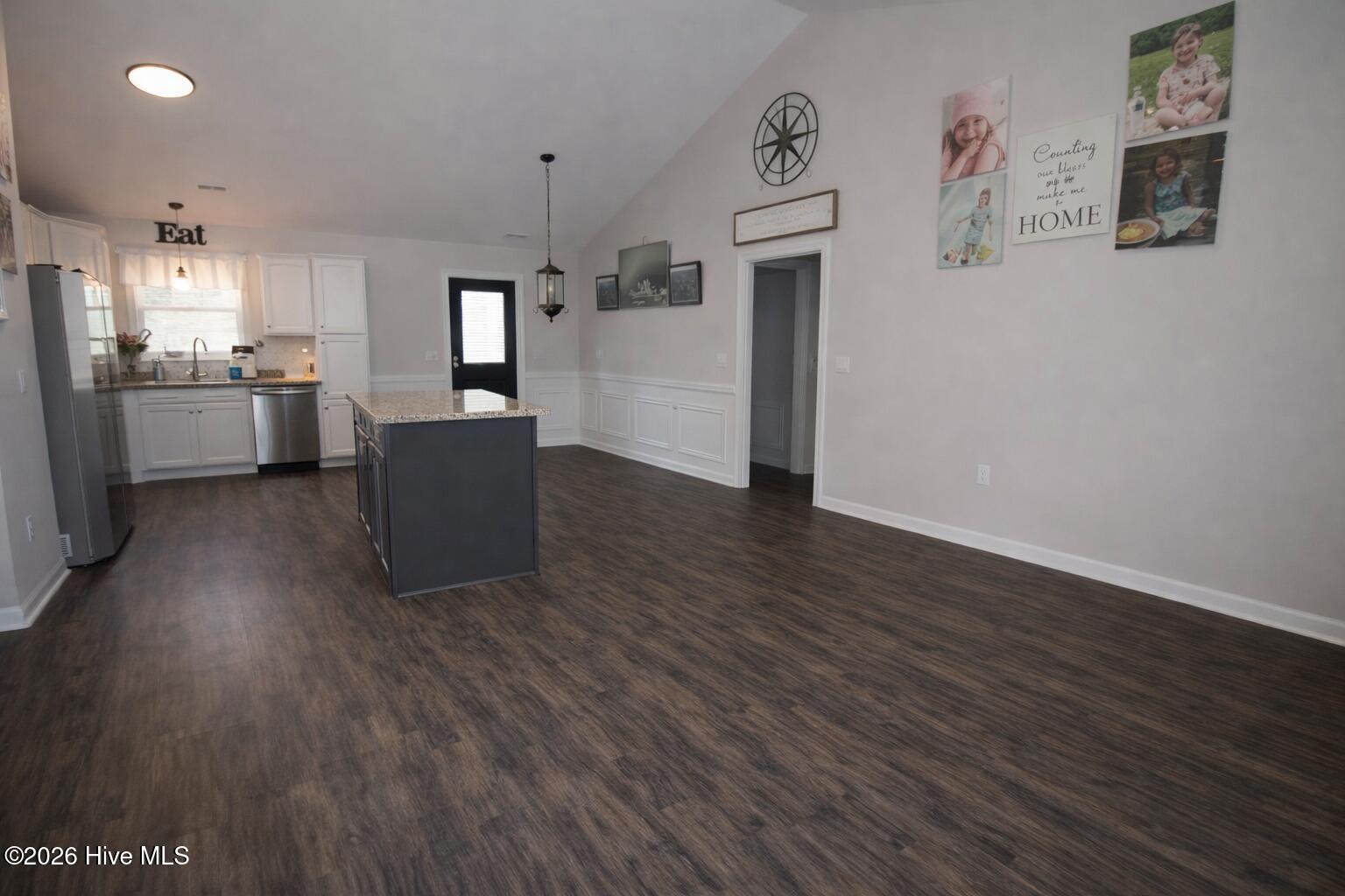 100546248 | Photo 10