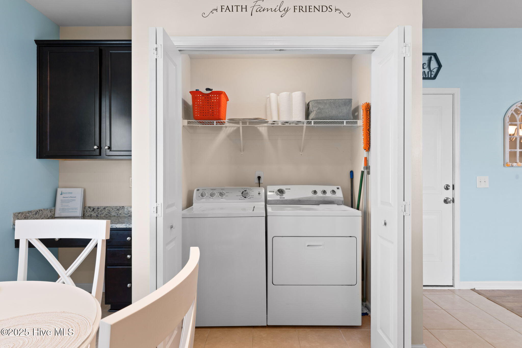 100529406 | Photo 23