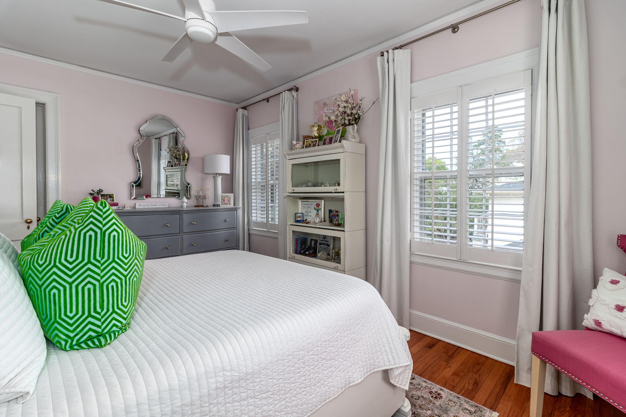 51-web-or-mls-2421 WALTON WAY ©--33