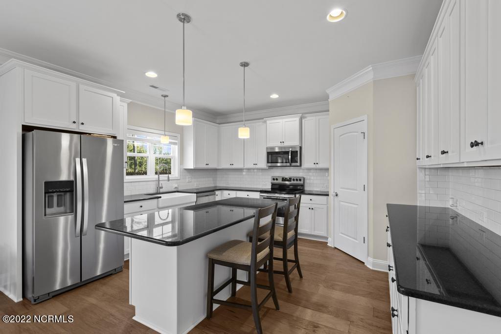 100531936 | Photo 10