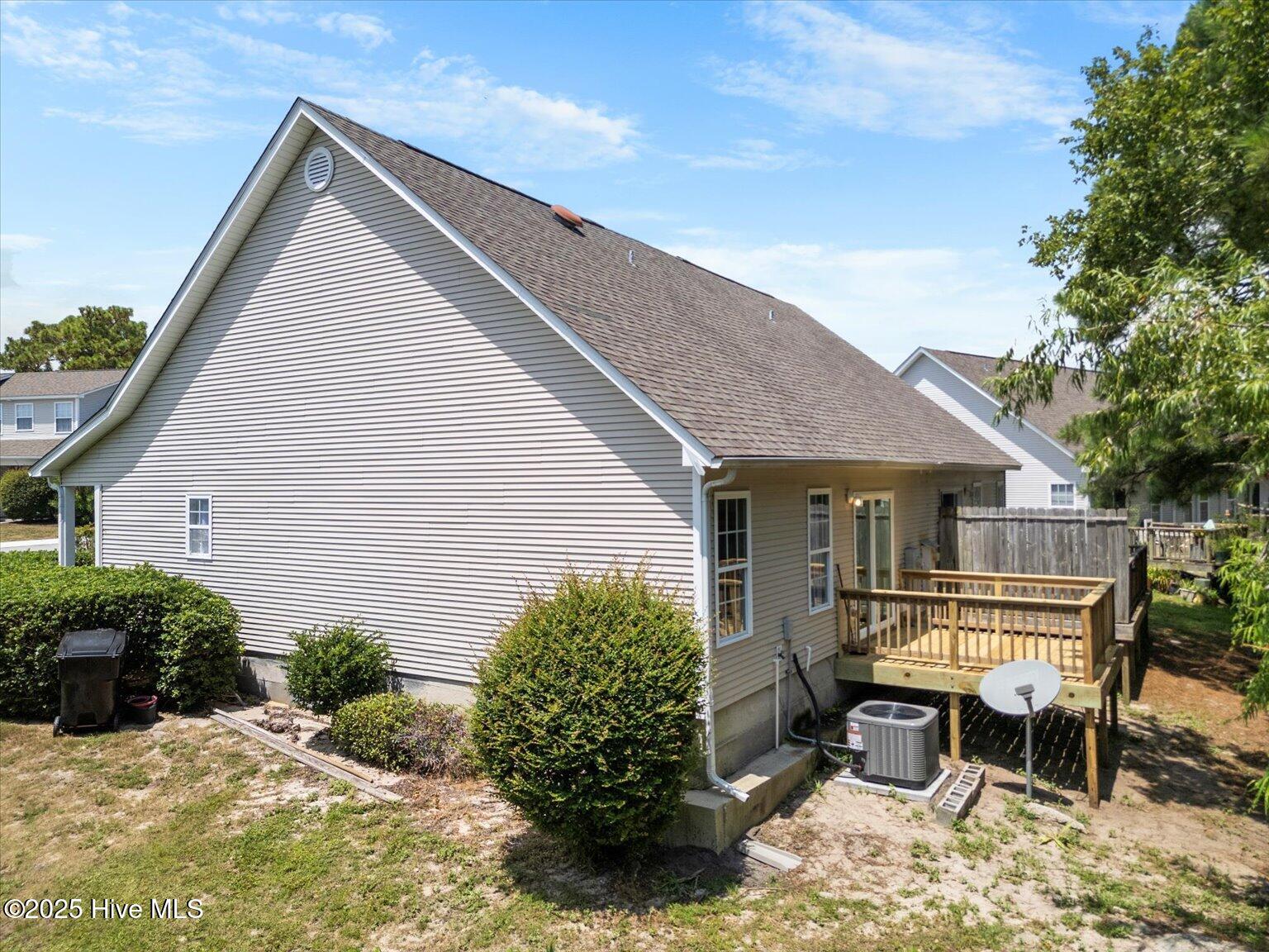 100522209 | Photo 32