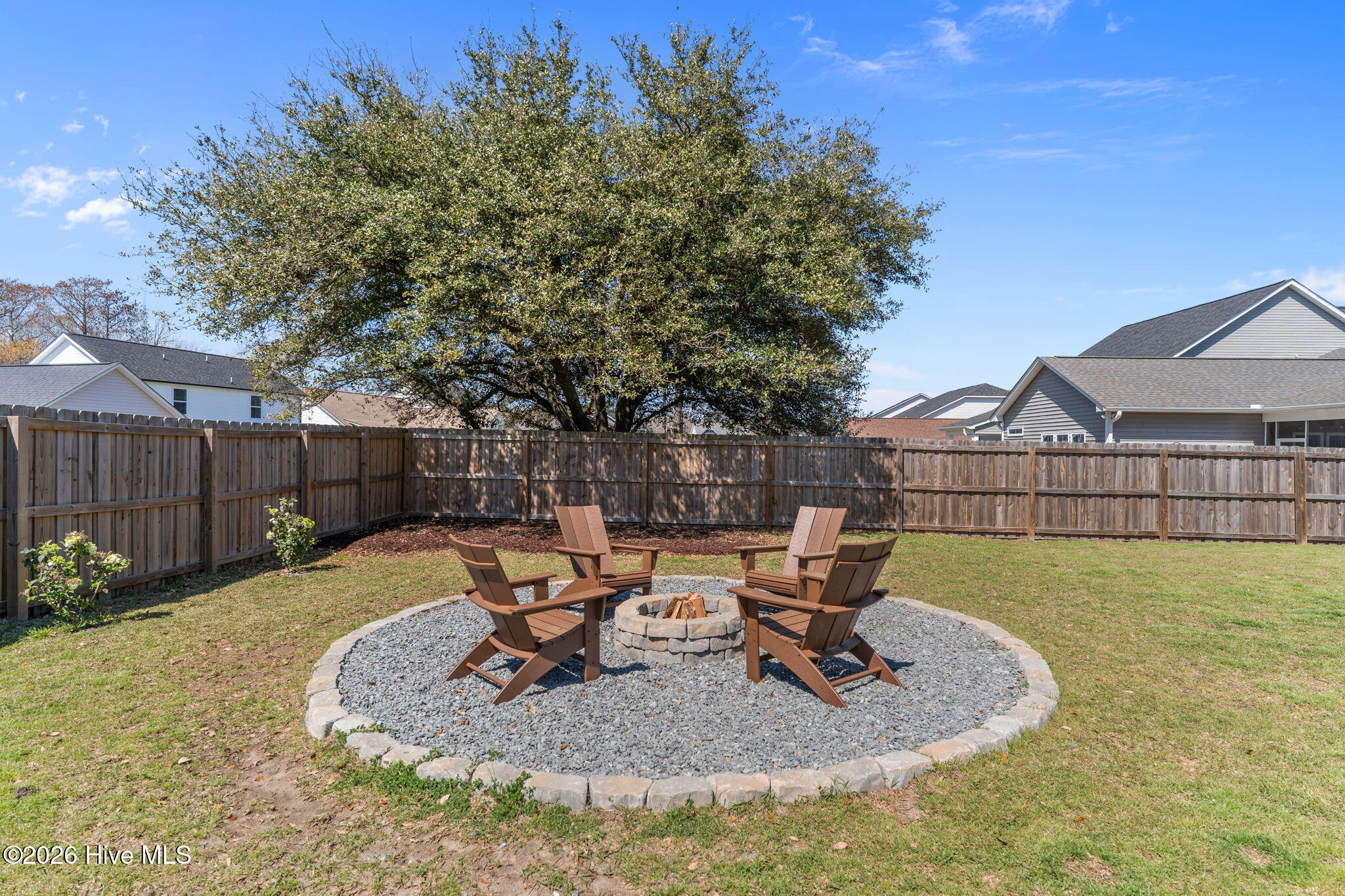 100557383 | Photo 48