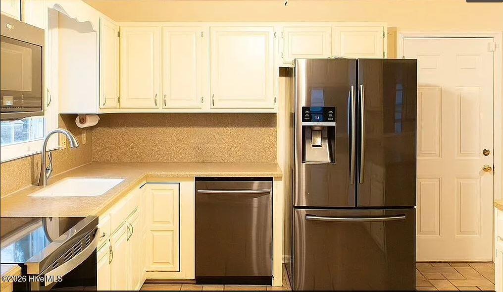 100561136 | Photo 25