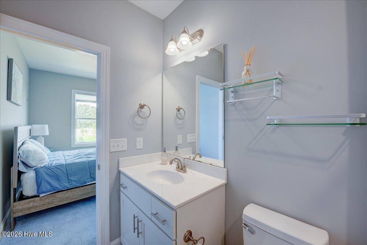 100567041 | Photo 36