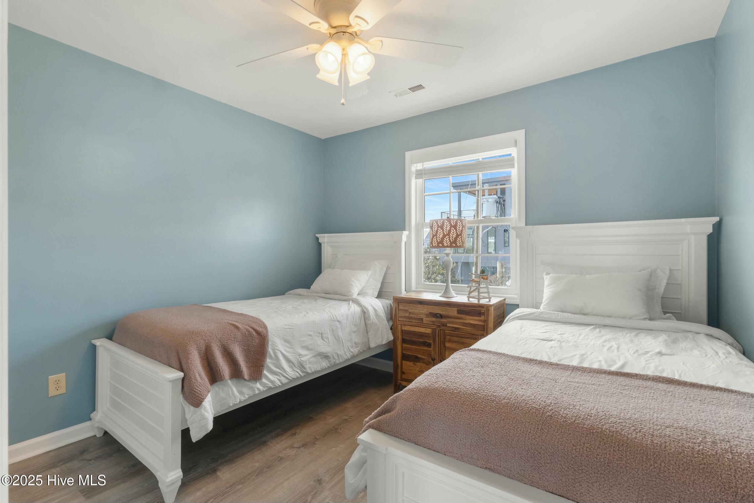 100552932 | Photo 24