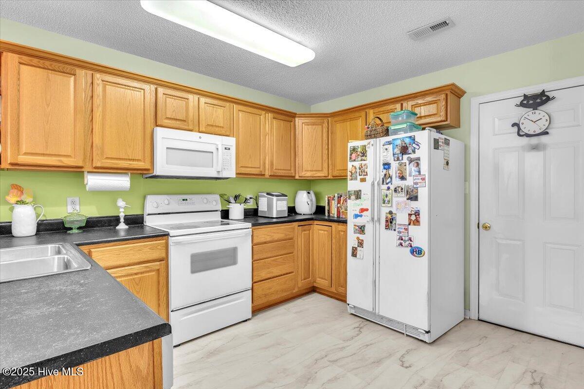 100521178 | Photo 17