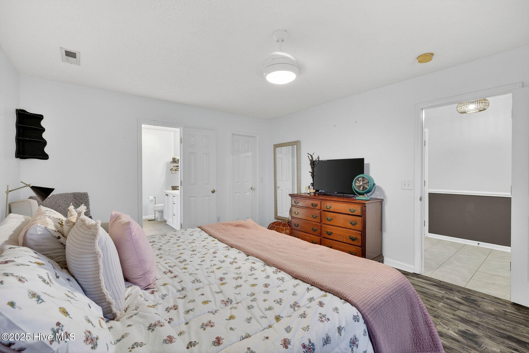 100543269 | Photo 20