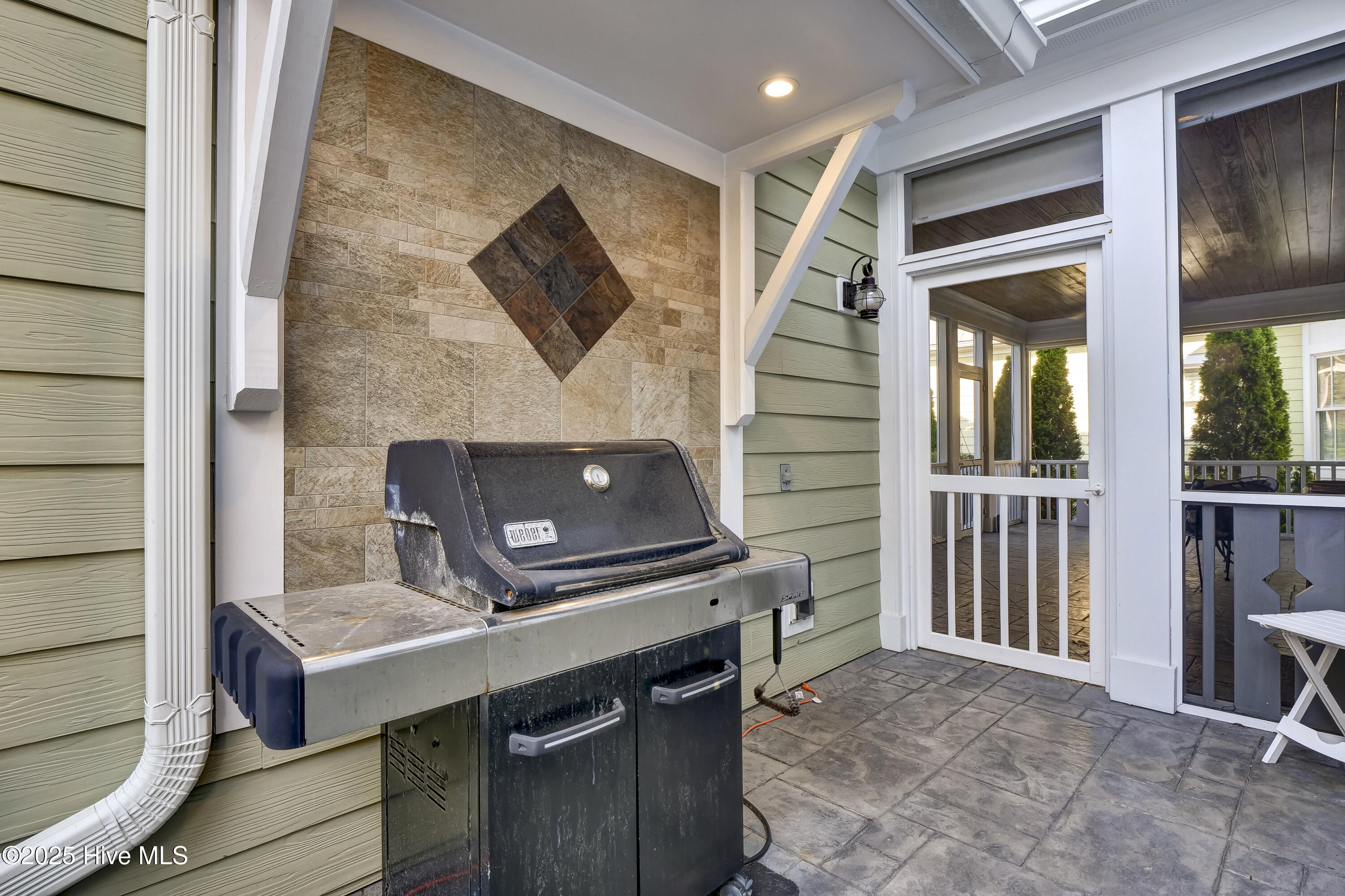 100504953 | Photo 39