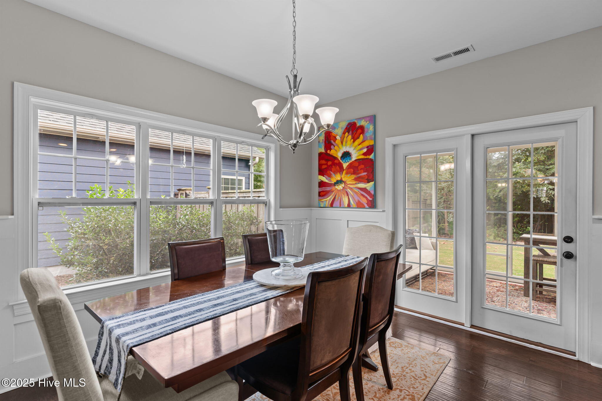 100535481 | Photo 14