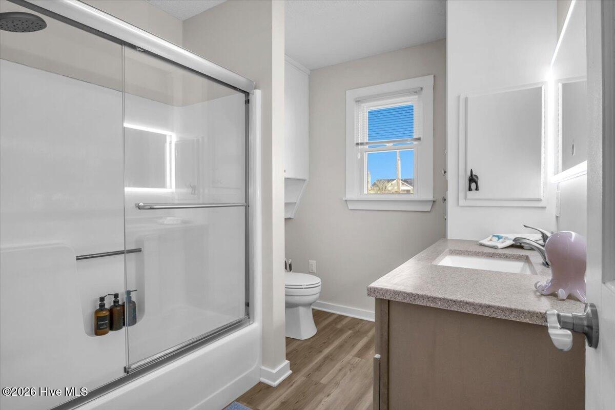 100559850 | Photo 25