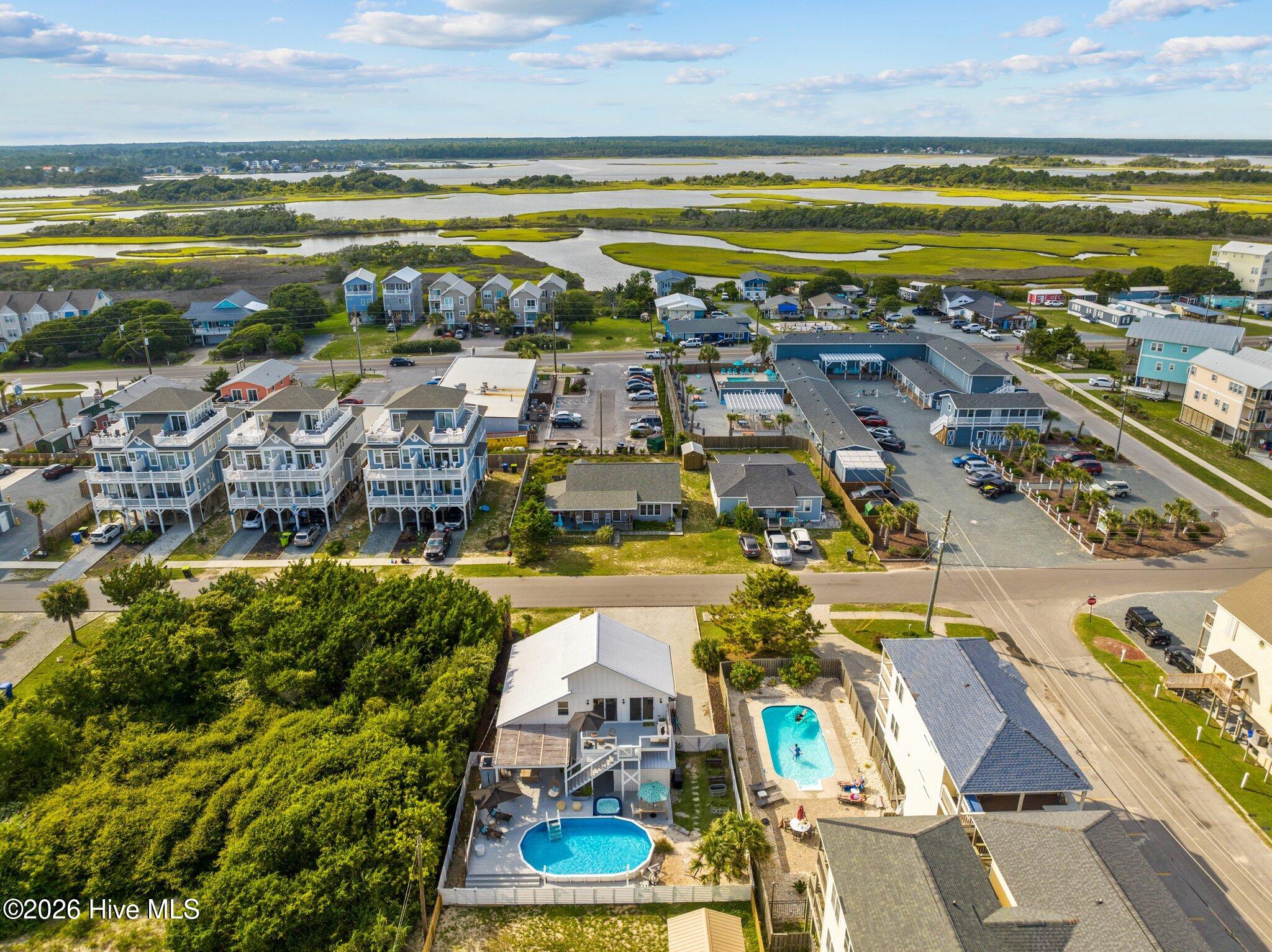 100560357 | Photo 85