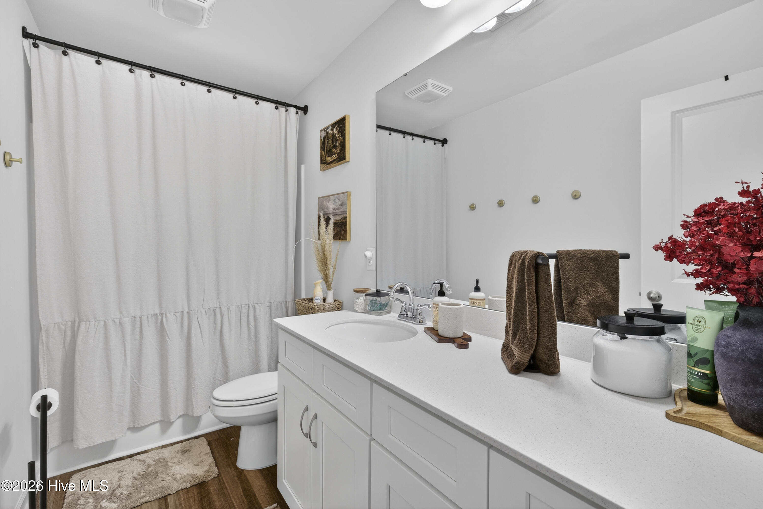 100554086 | Photo 34