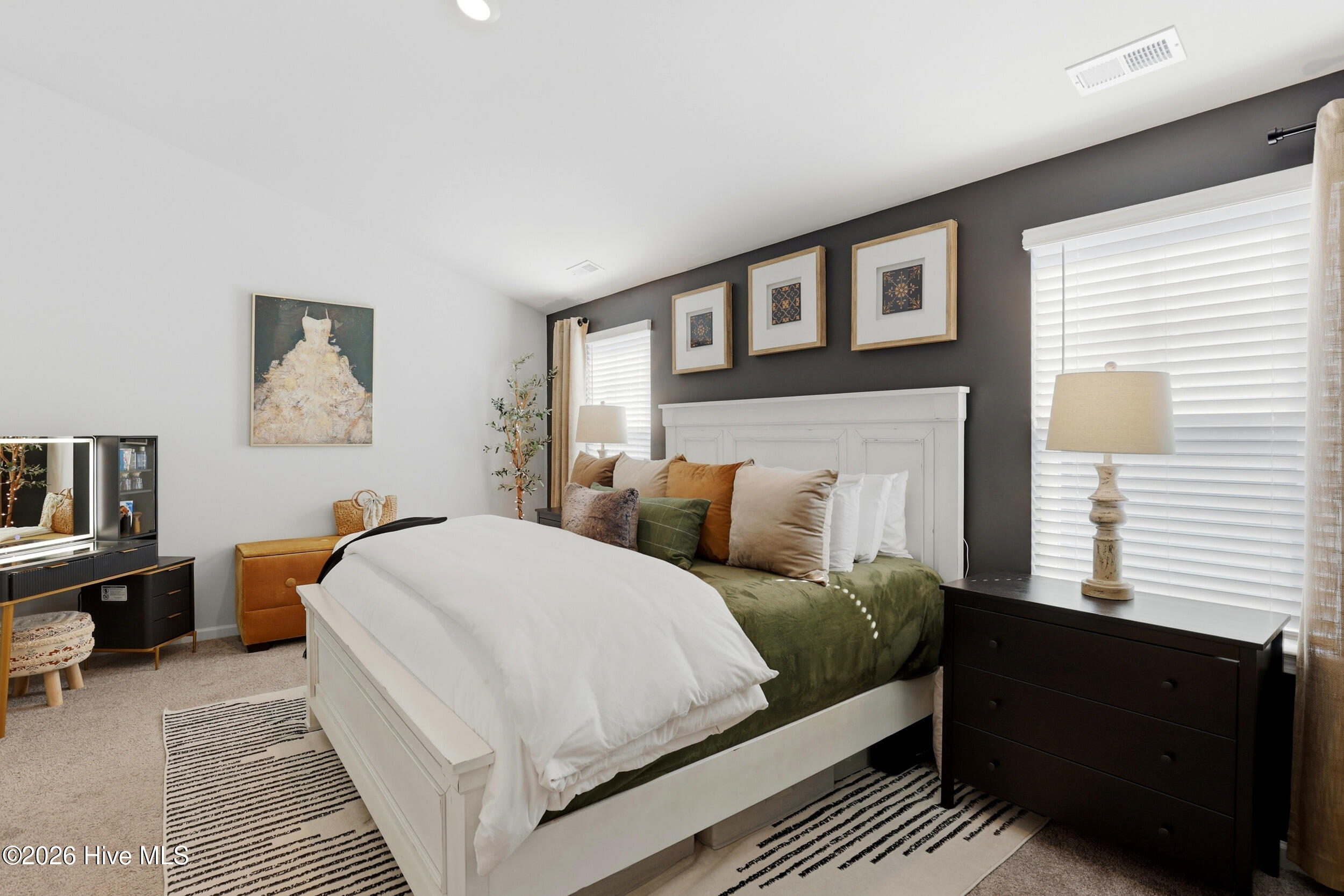 100557529 | Photo 15