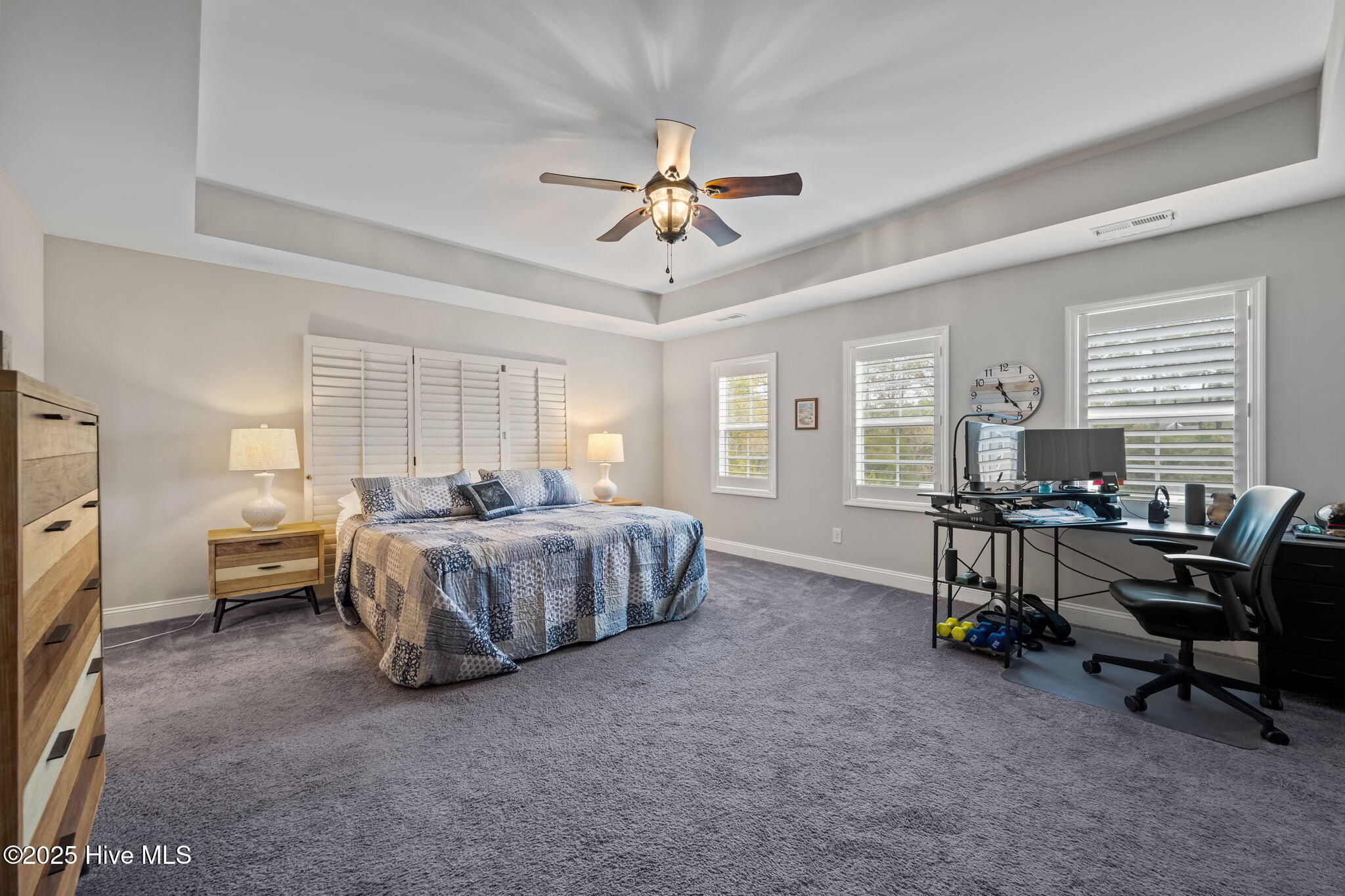 100544469 | Photo 18