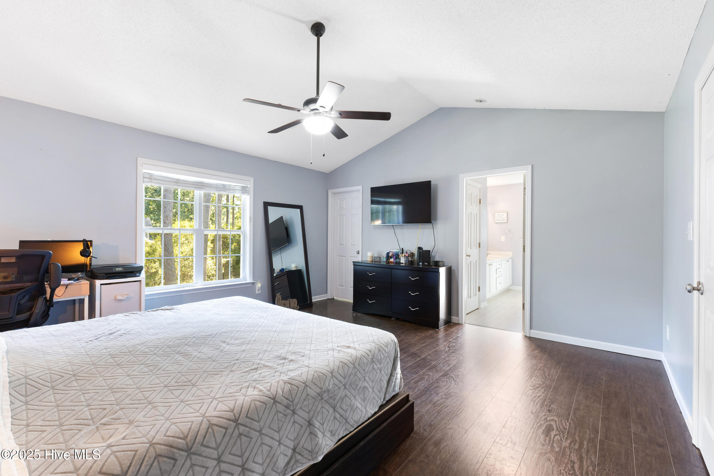102 Lunington Mill Circle, Burgaw, NC 28425 – photo 16: Primary Bedroom