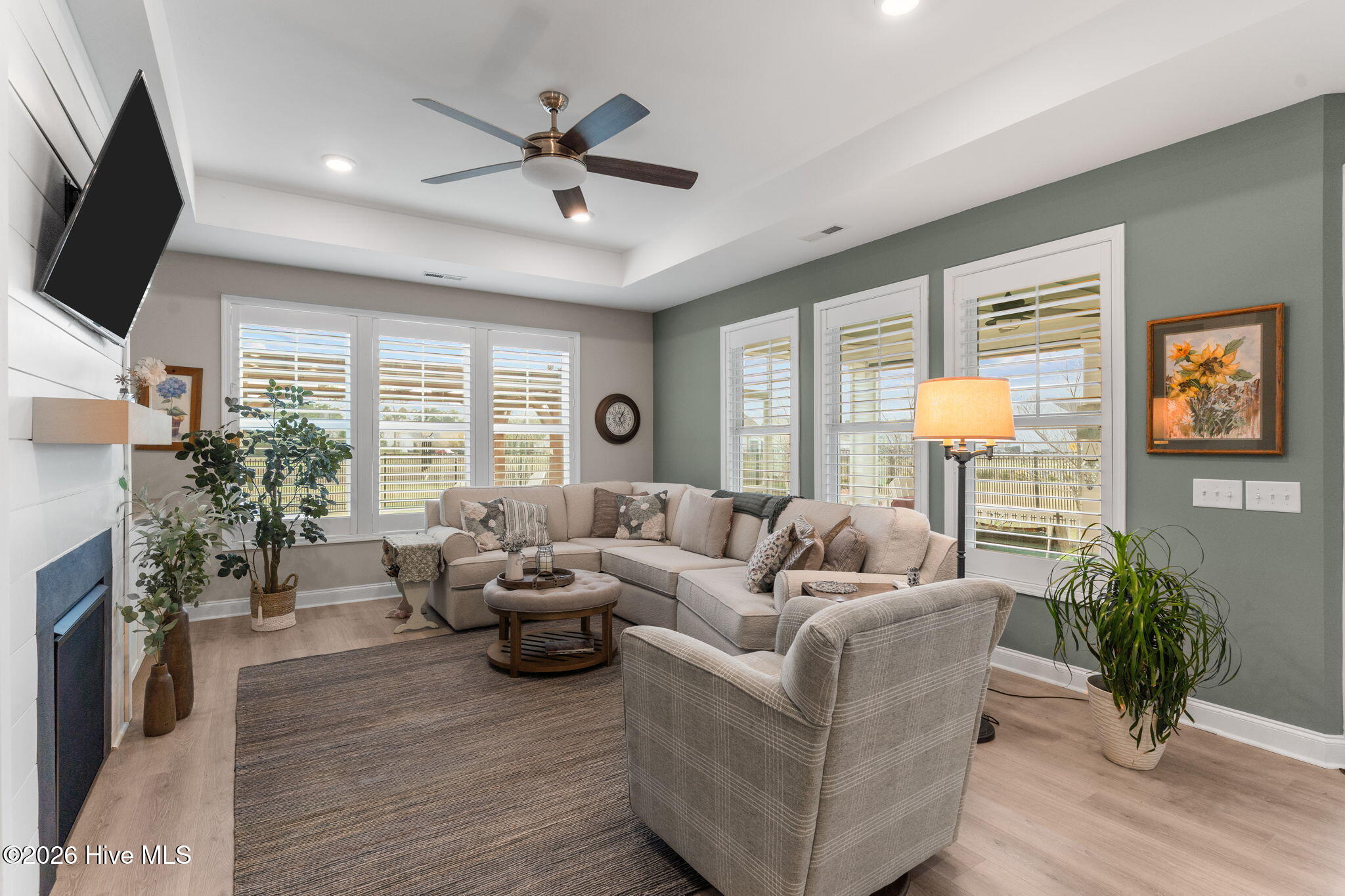 100559124 | Photo 19