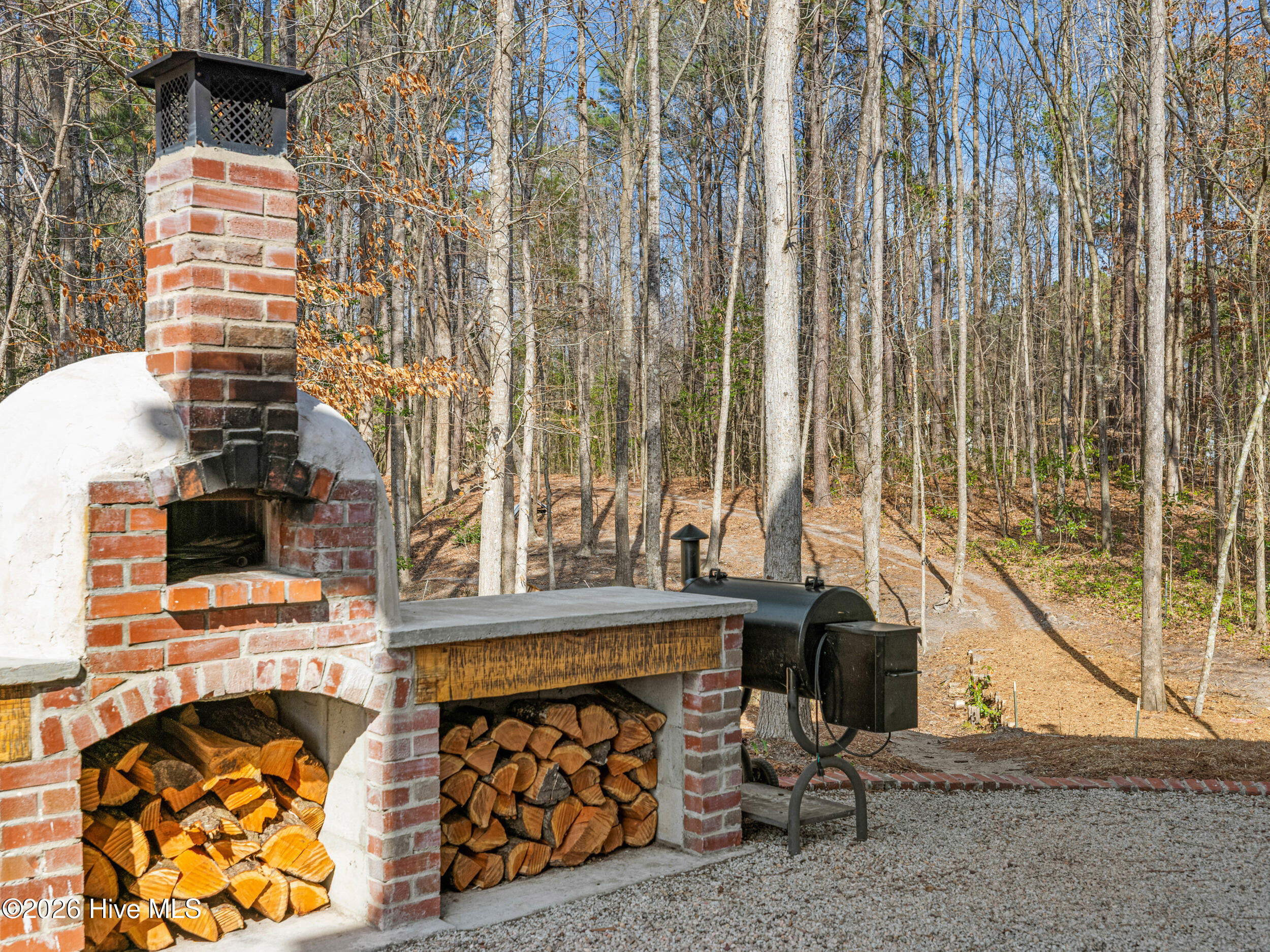 100558735 | Photo 56