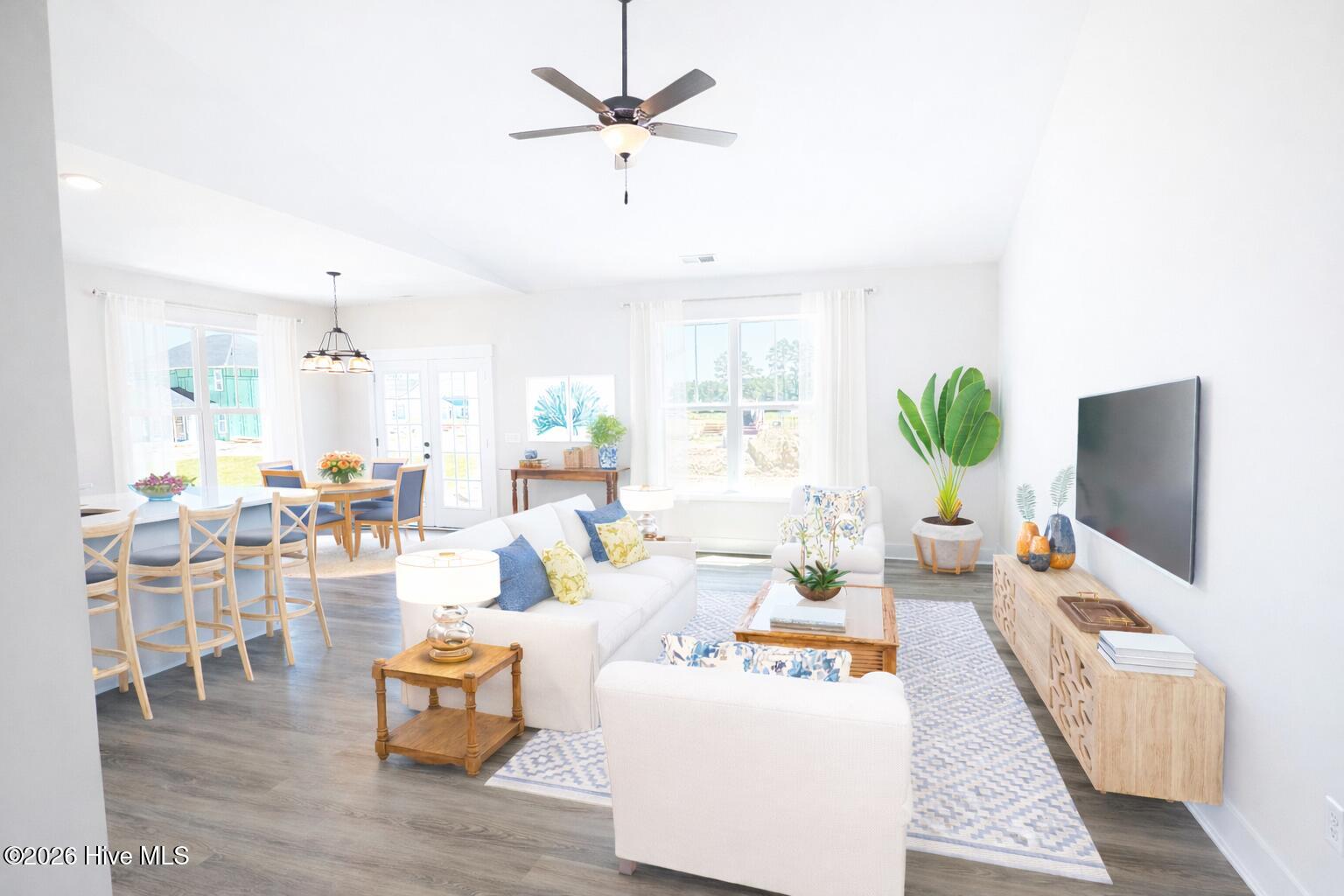 100512844 | Photo 19