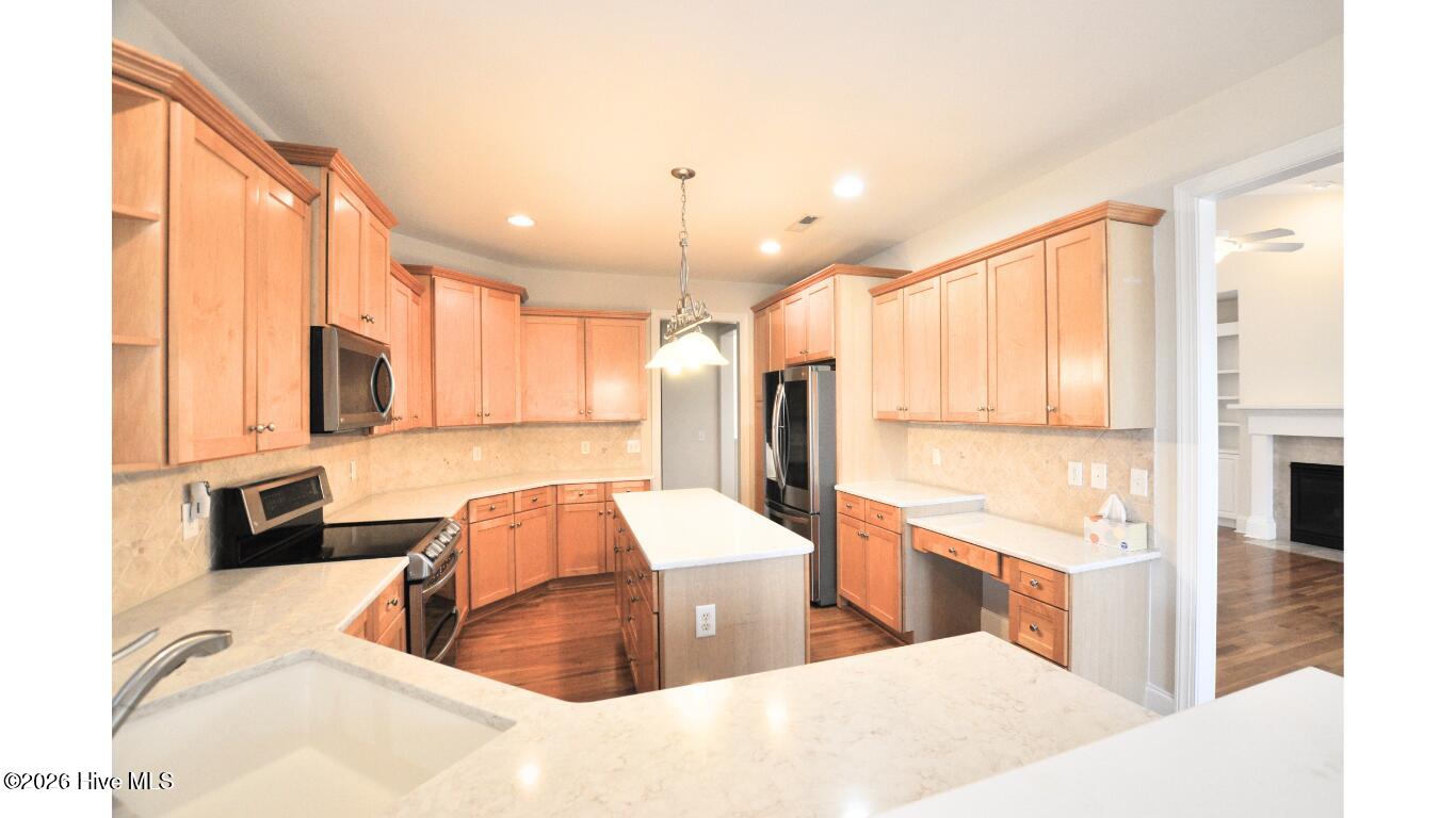 100536659 | Photo 11