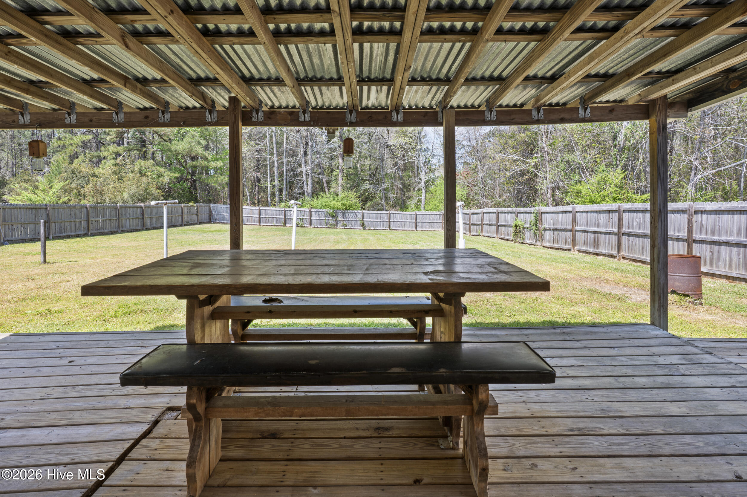 100564670 | Photo 25