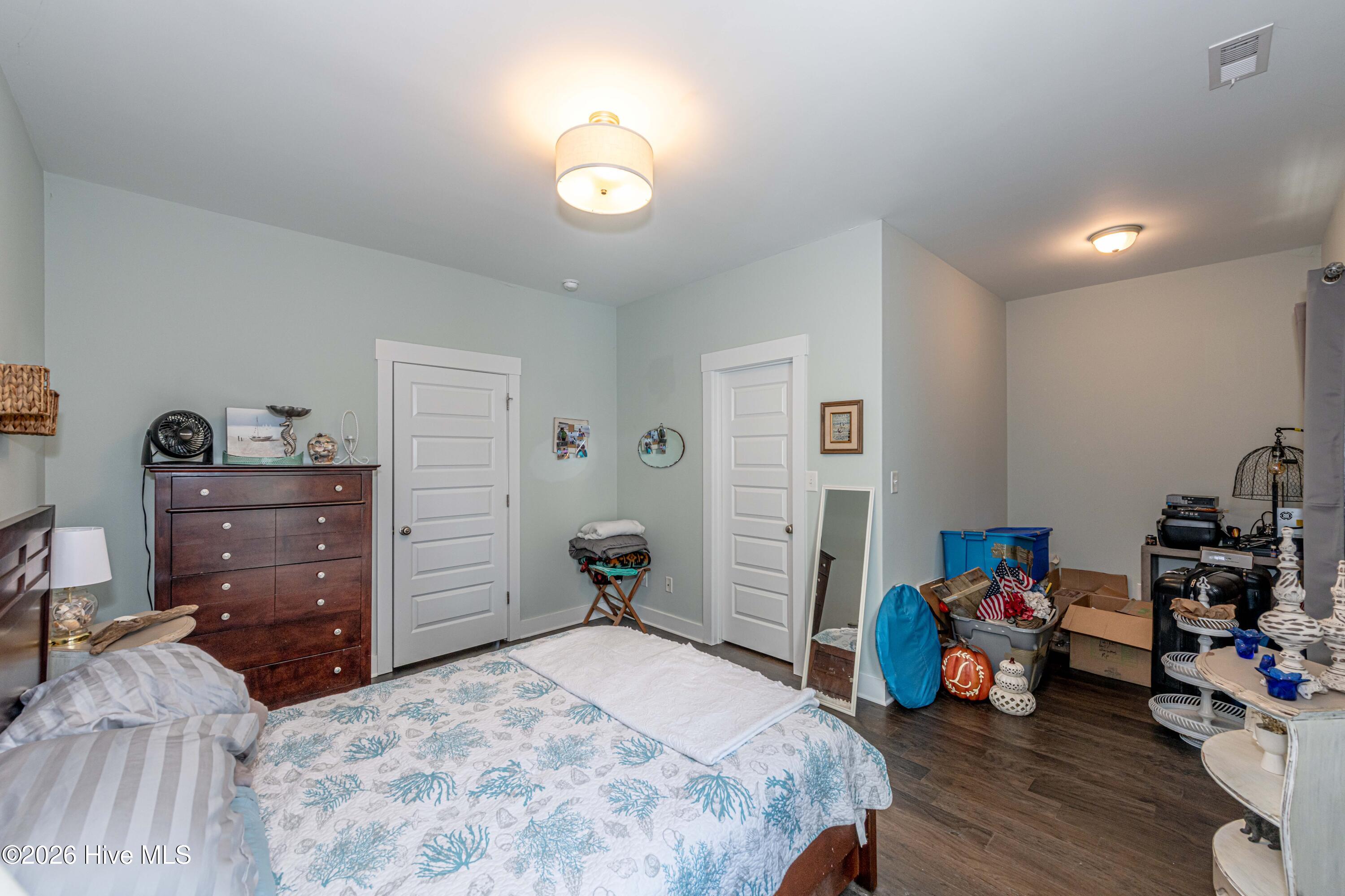 100559174 | Photo 54