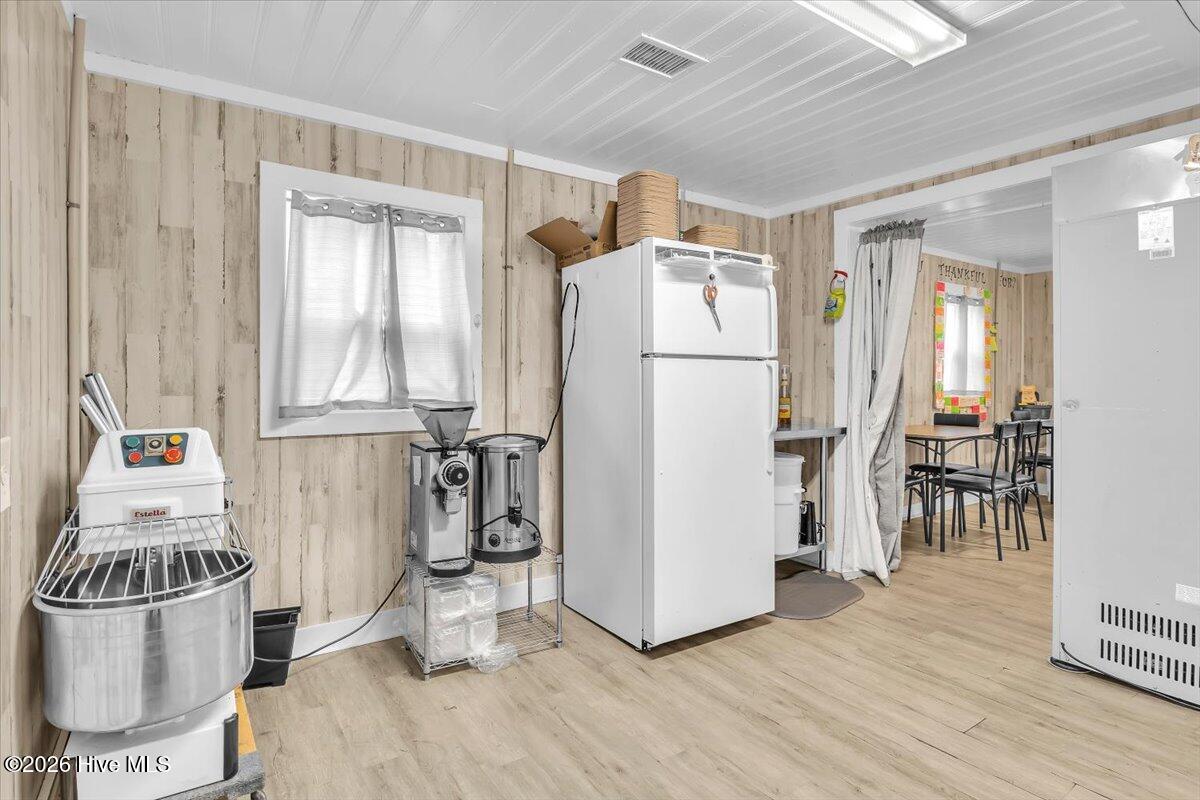 100551922 | Photo 56