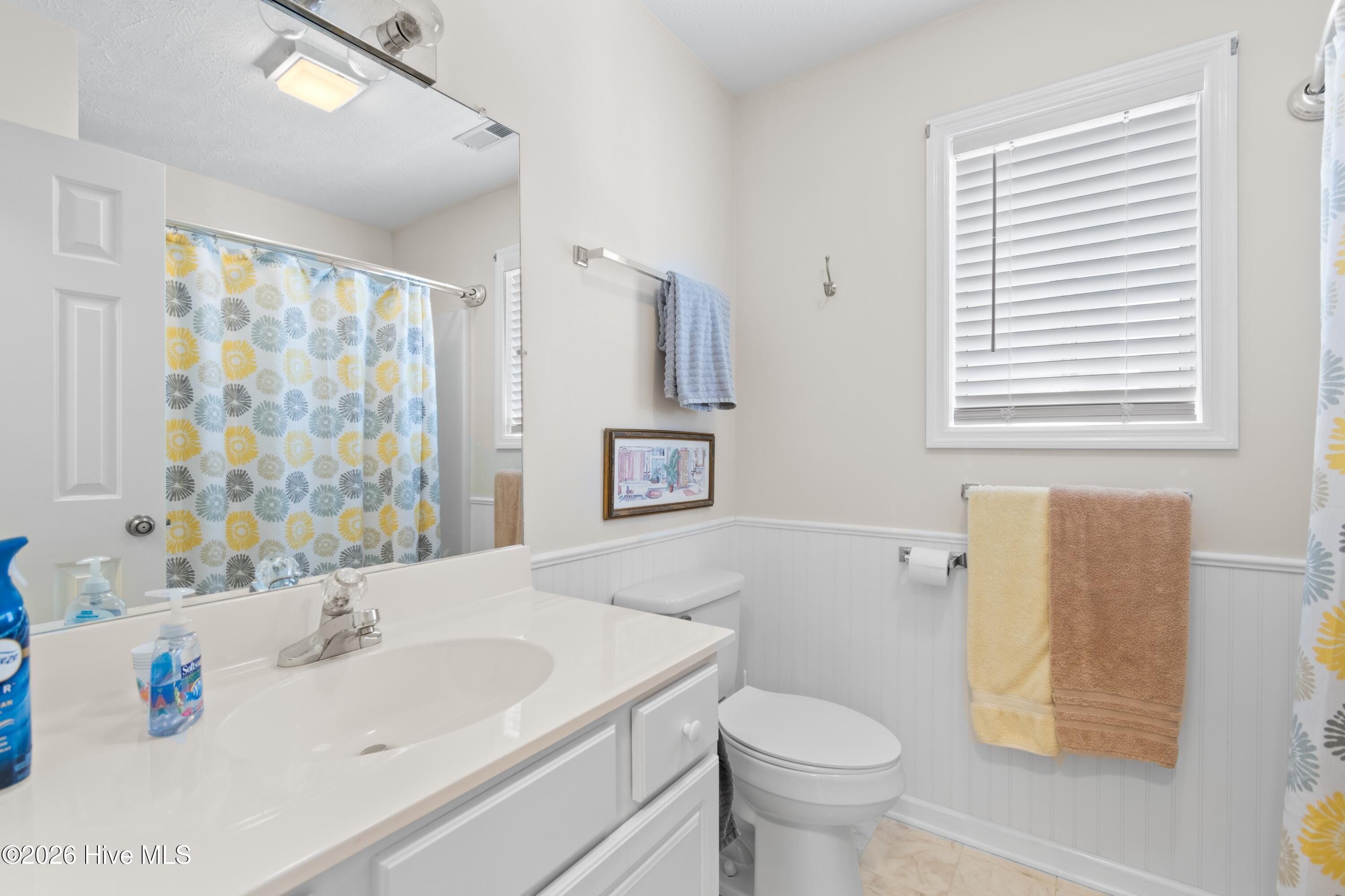 100561293 | Photo 17