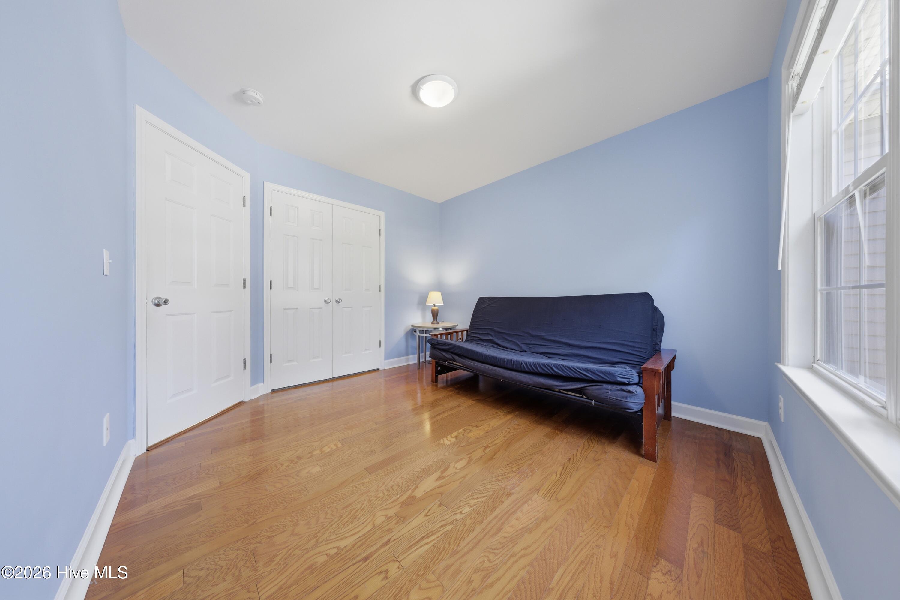 100568485 | Photo 30