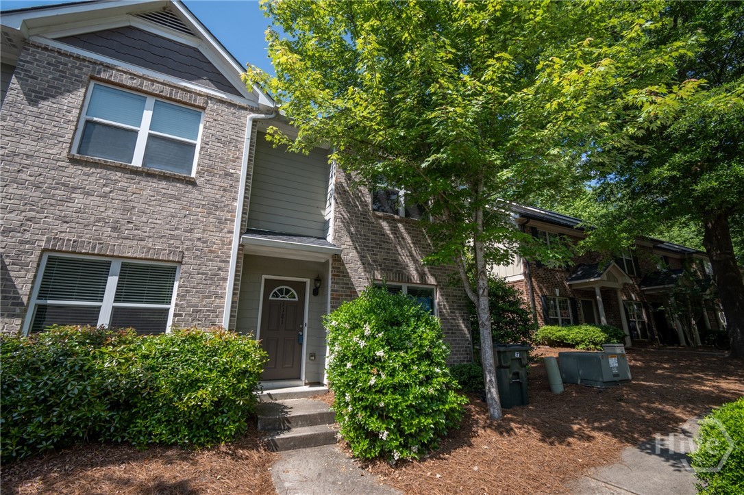 Property at 1131 Binghampton Circle