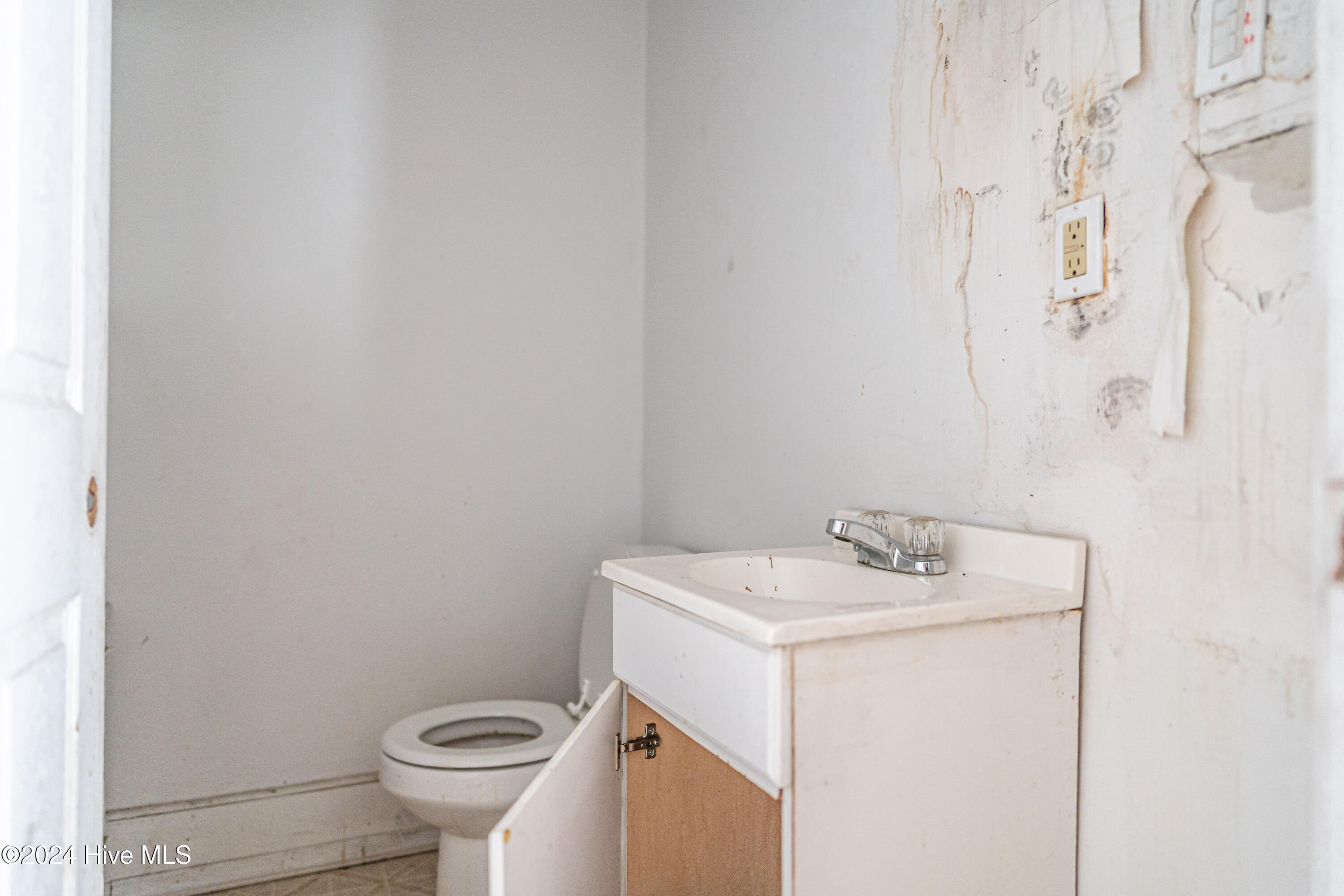 801 Monroe Street, Carthage, NC, 28327