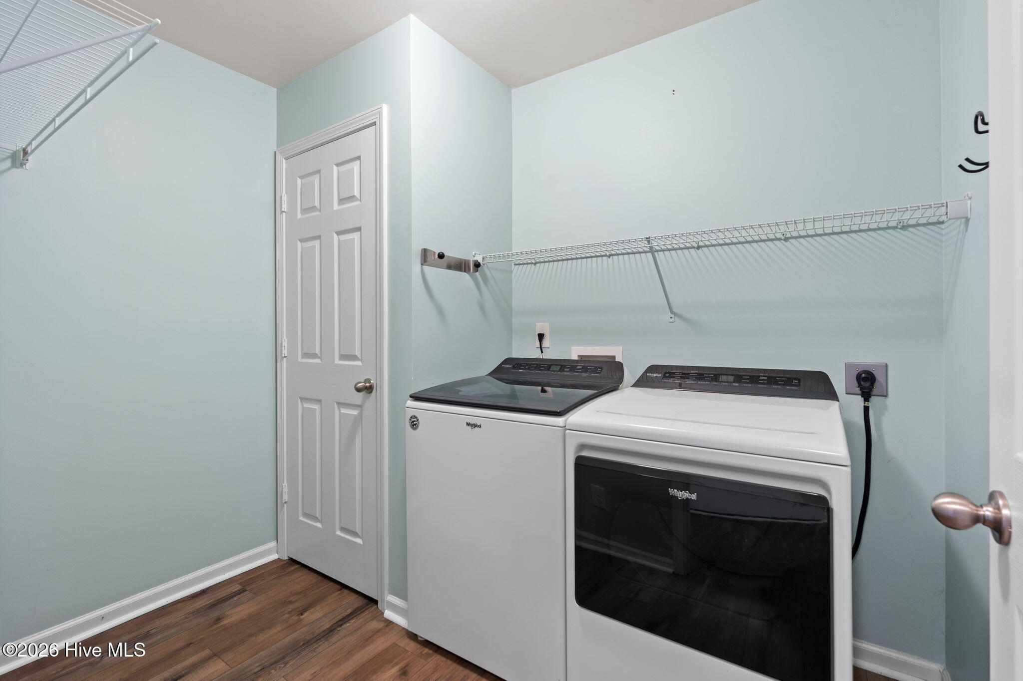 100565577 | Photo 34