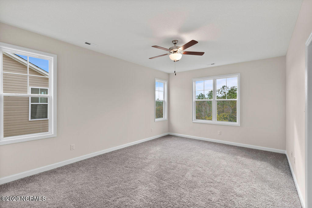 100560140 | Photo 12