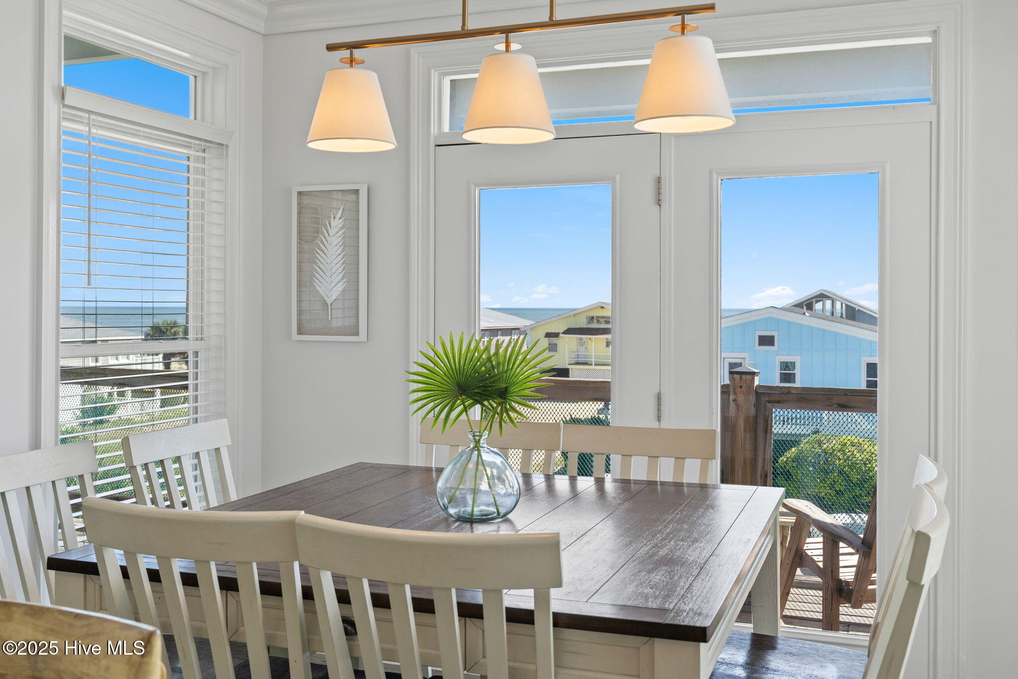 100535971 | Photo 16