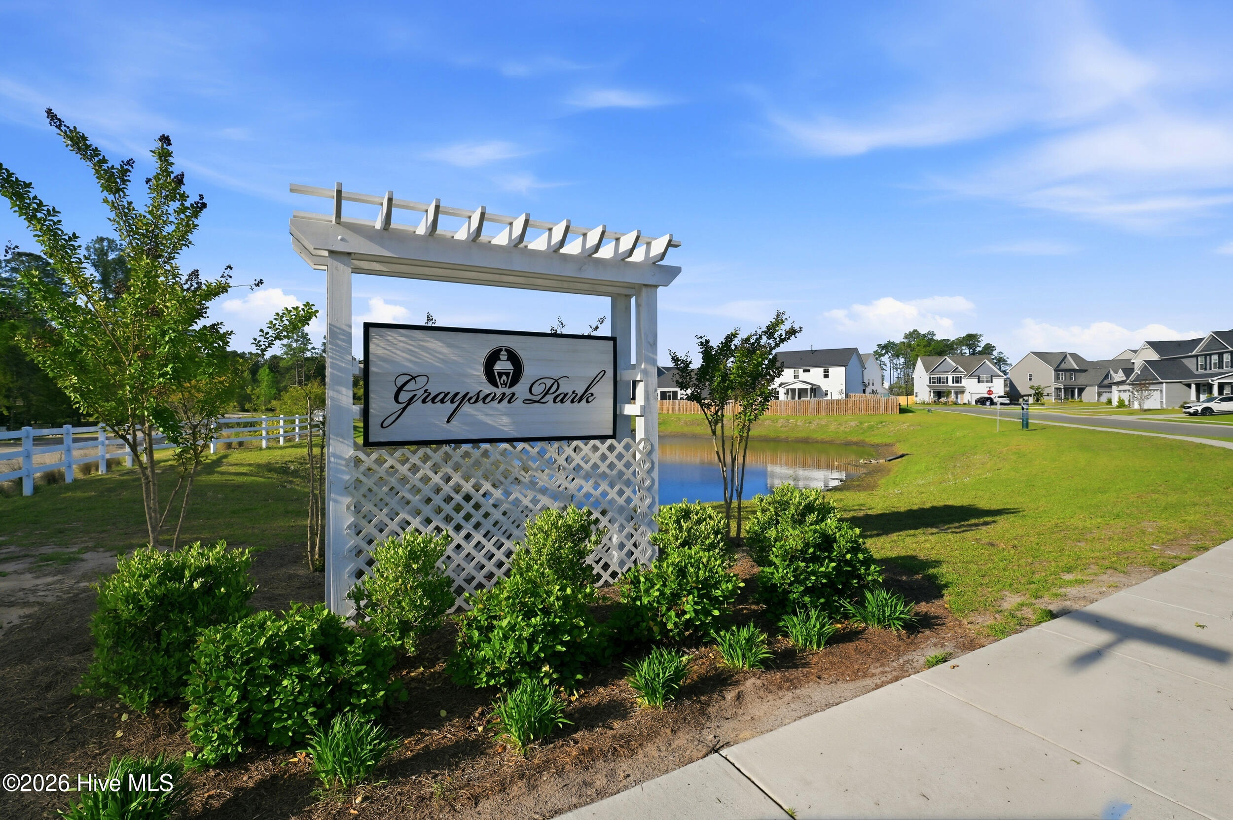 100566702 | Photo 48