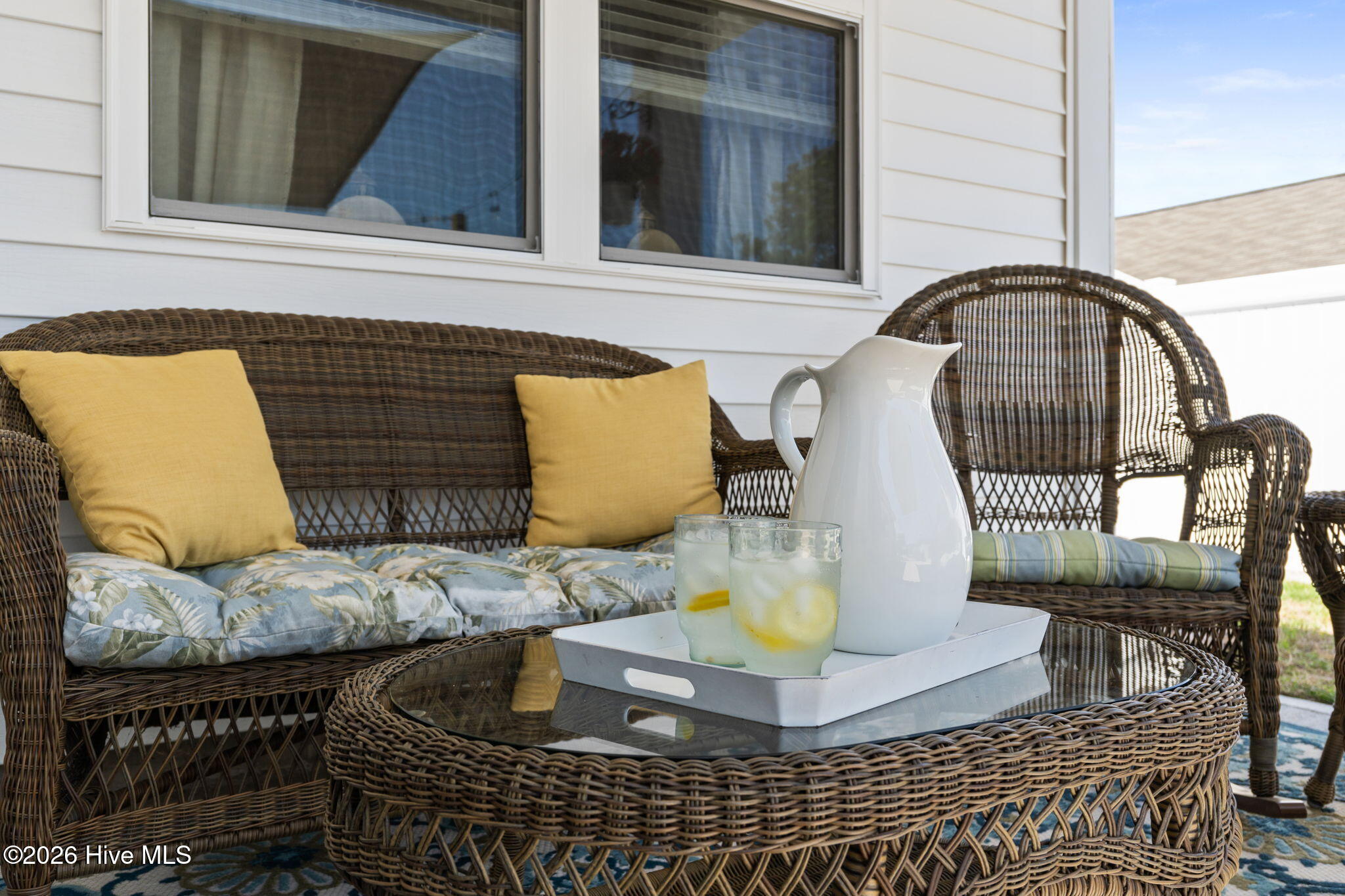 100568064 | Photo 46