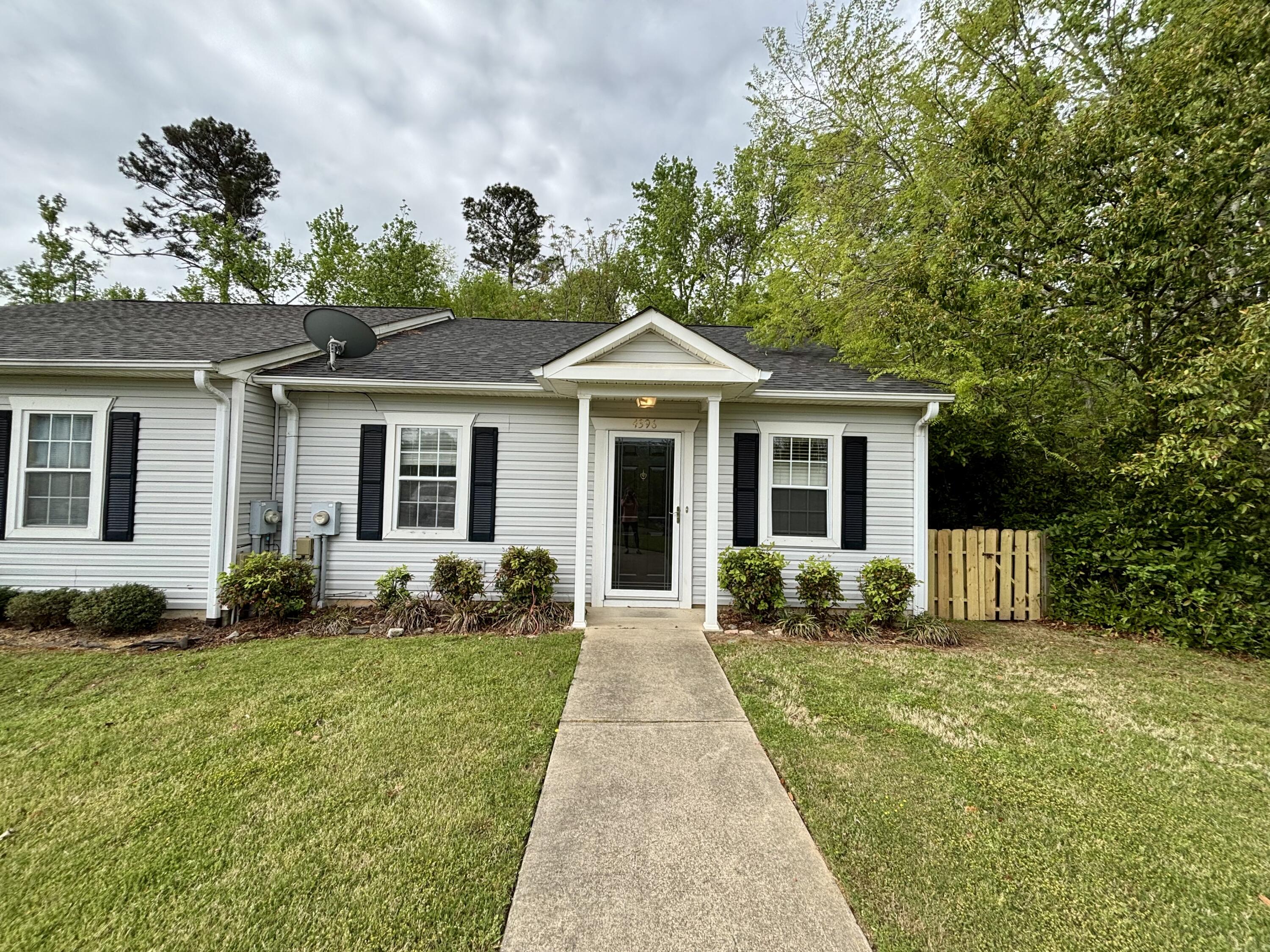 Undisclosed Address, Greenville, NC, 27858