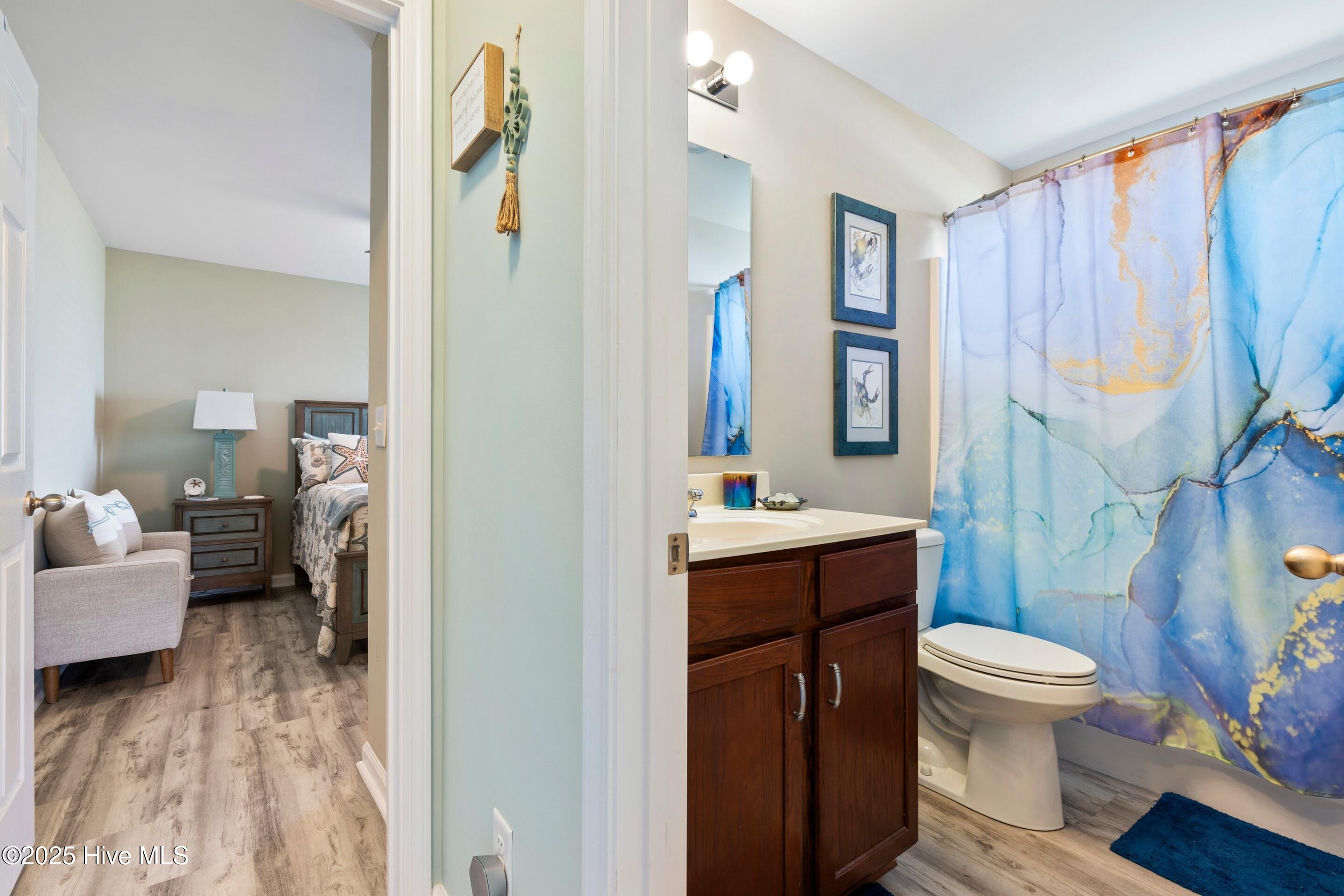 100517079 | Photo 22