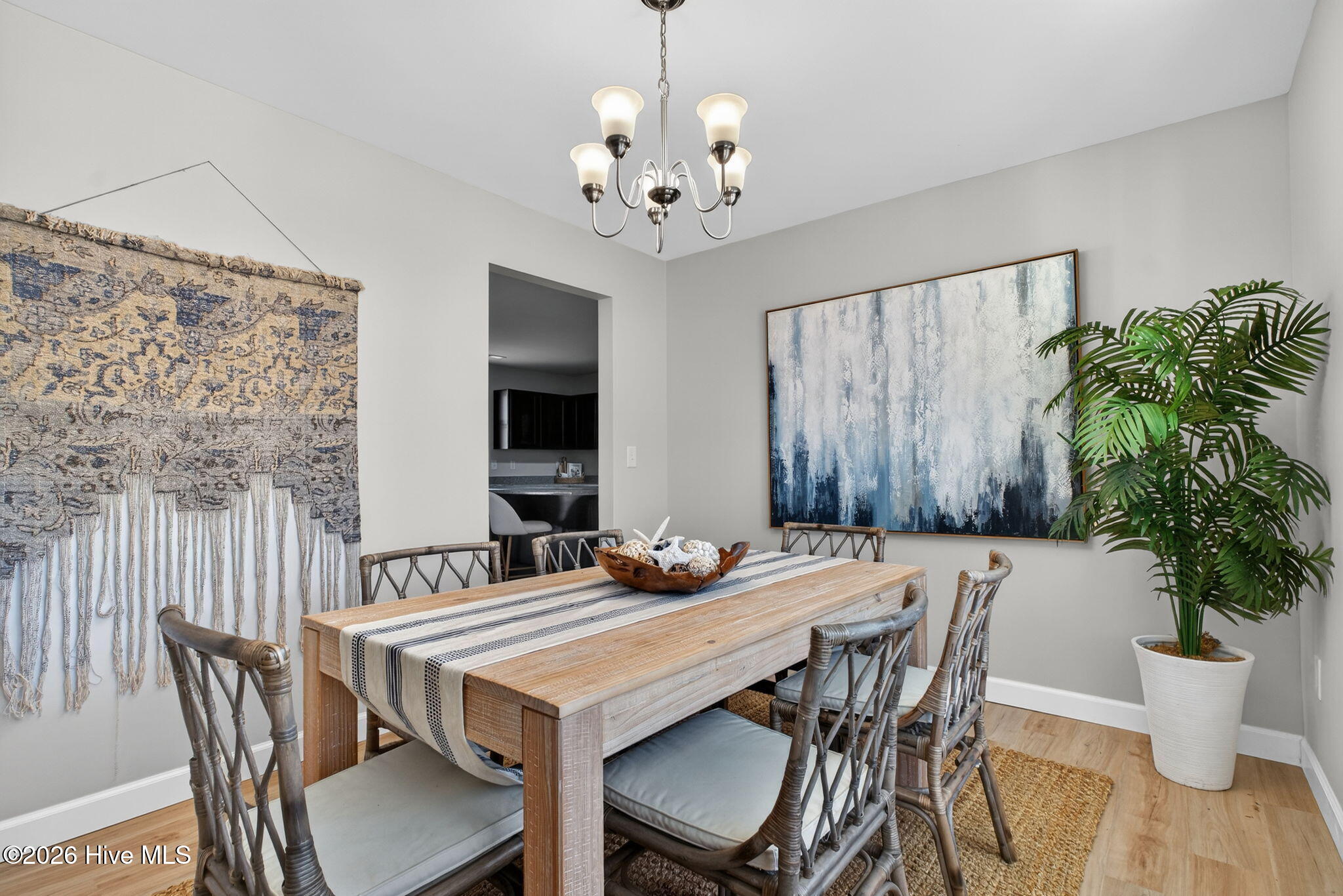 100553620 | Photo 14