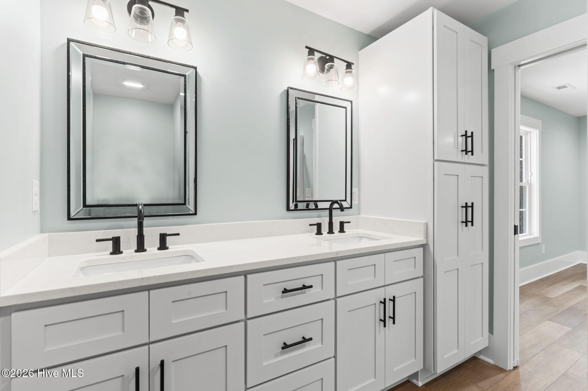 100552938 | Photo 25