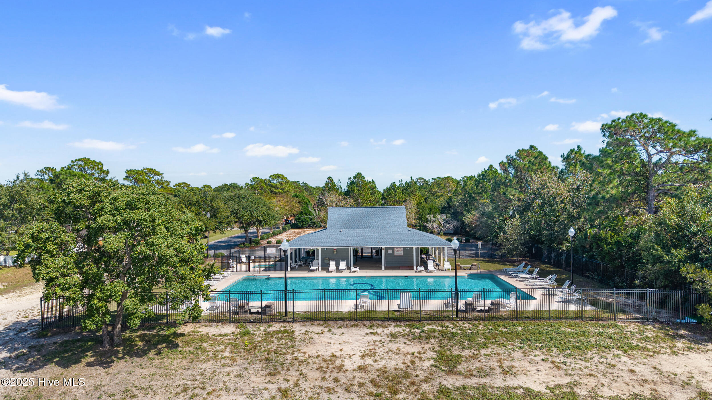 100539988 | Photo 45