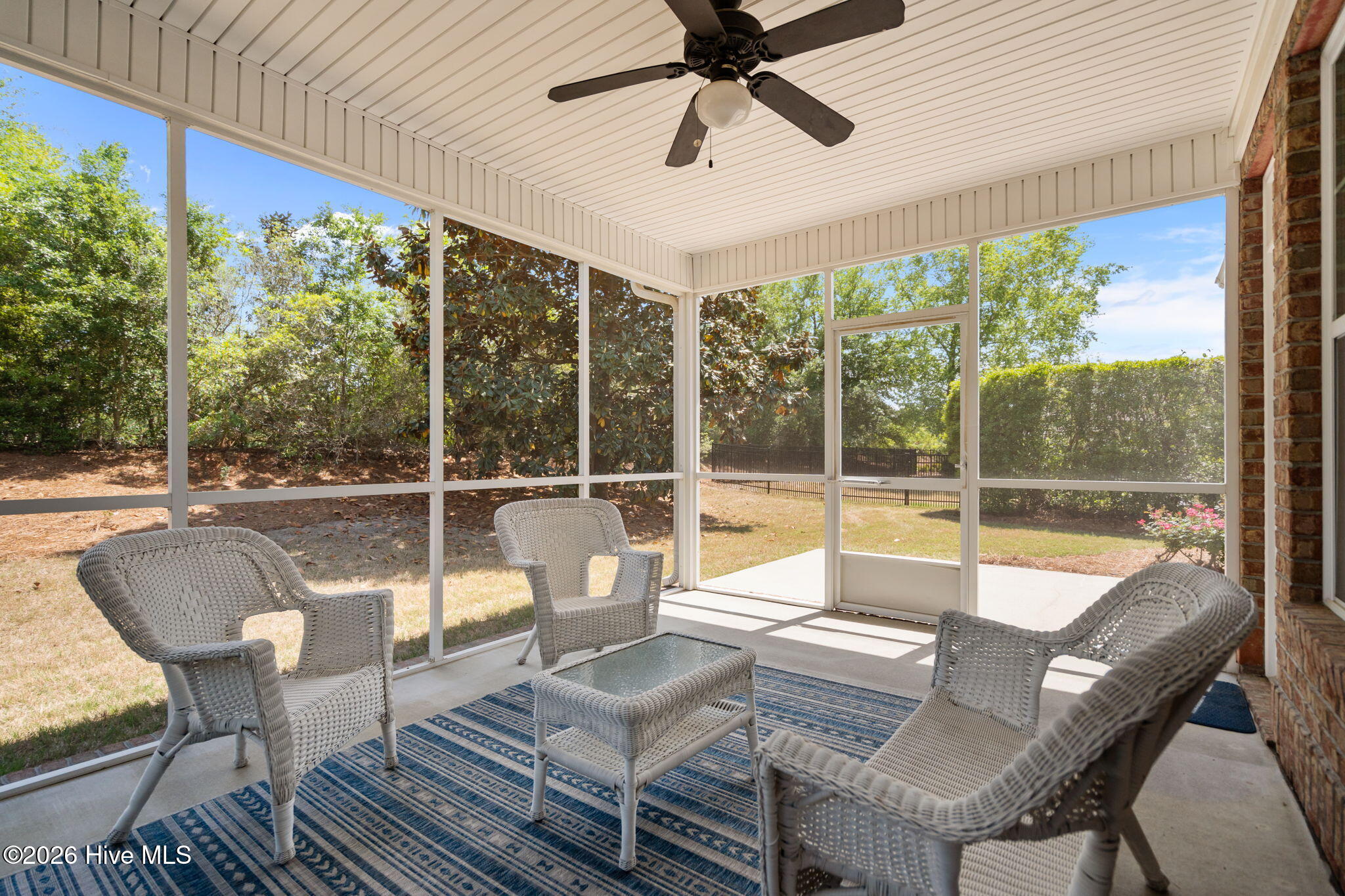 100568496 | Photo 20