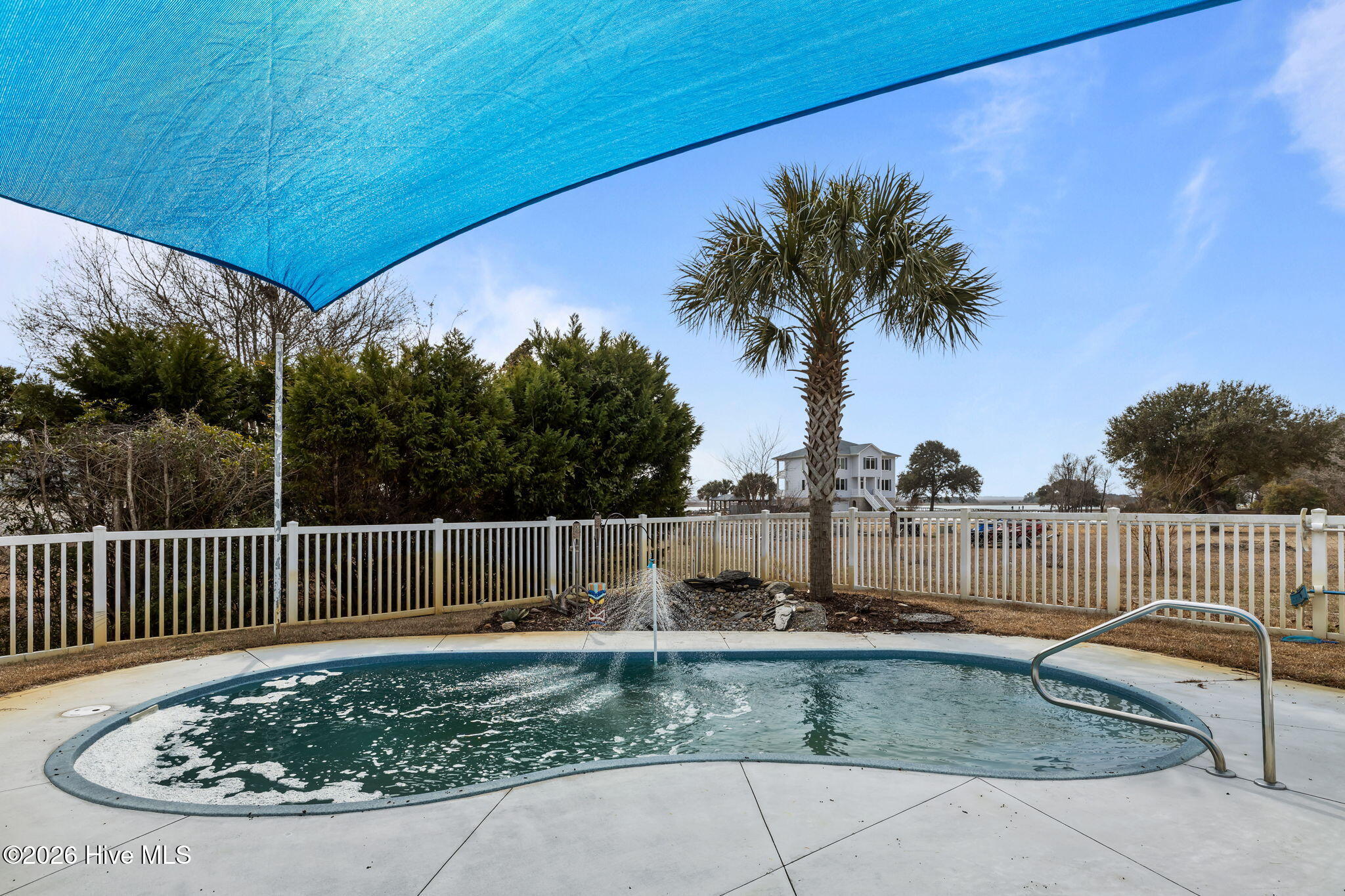 100555353 | Photo 43