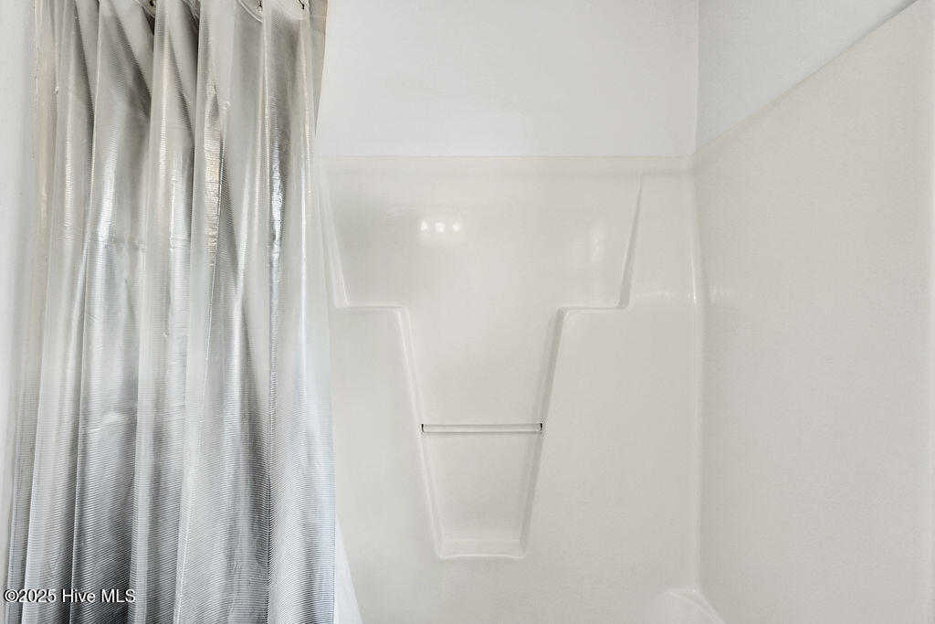 100543761 | Photo 17