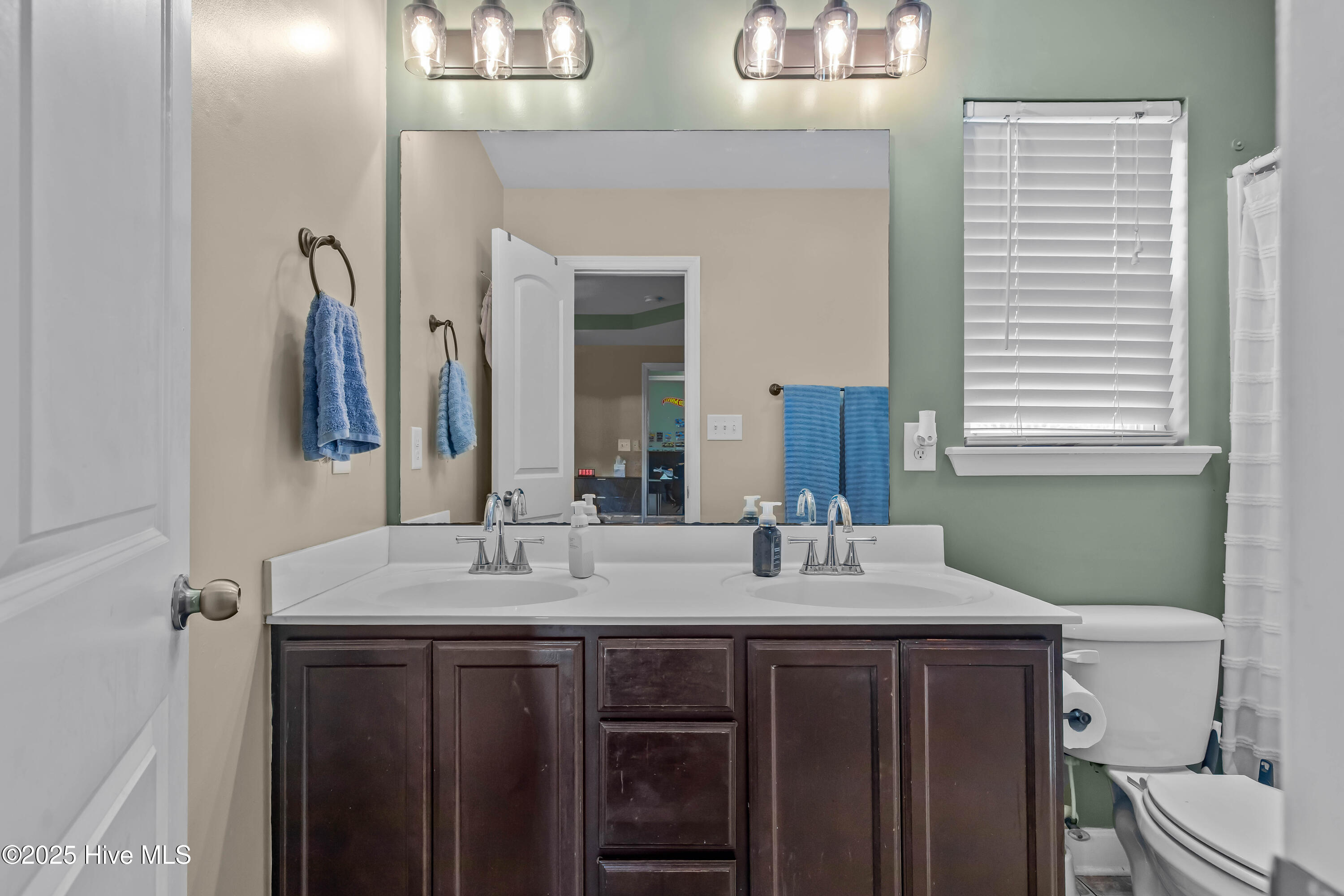 100534497 | Photo 37