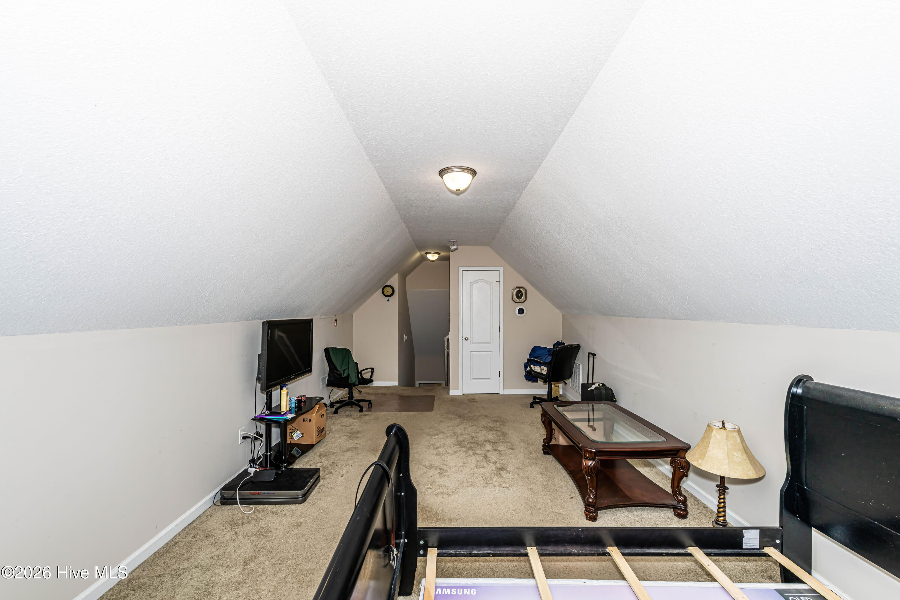 100549847 | Photo 20